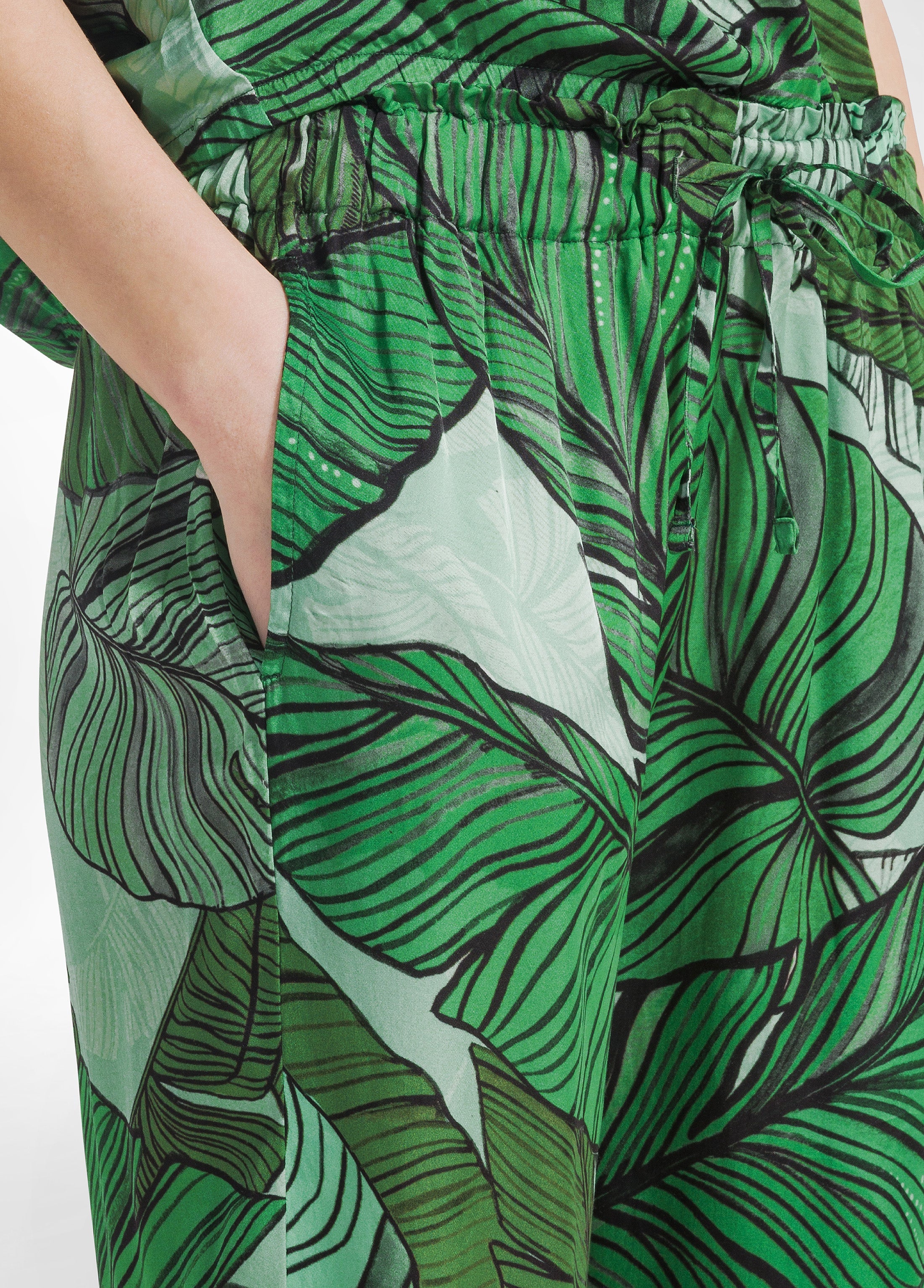 deha-pantalone-jogger-in-raso-stampato-verde-donna image 4