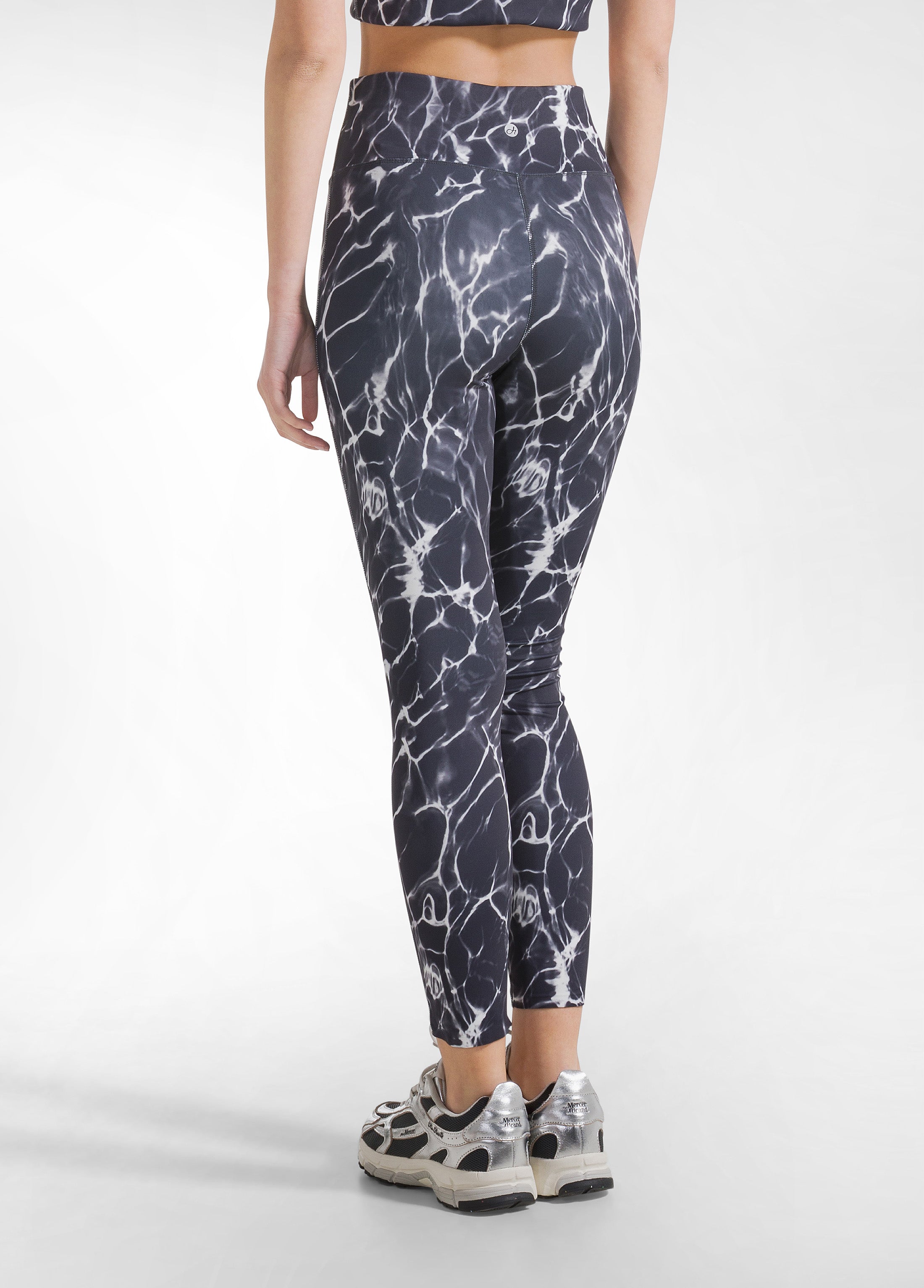 deha-set-top-sportivo-leggings-allover-in-microfibra-nero image 6