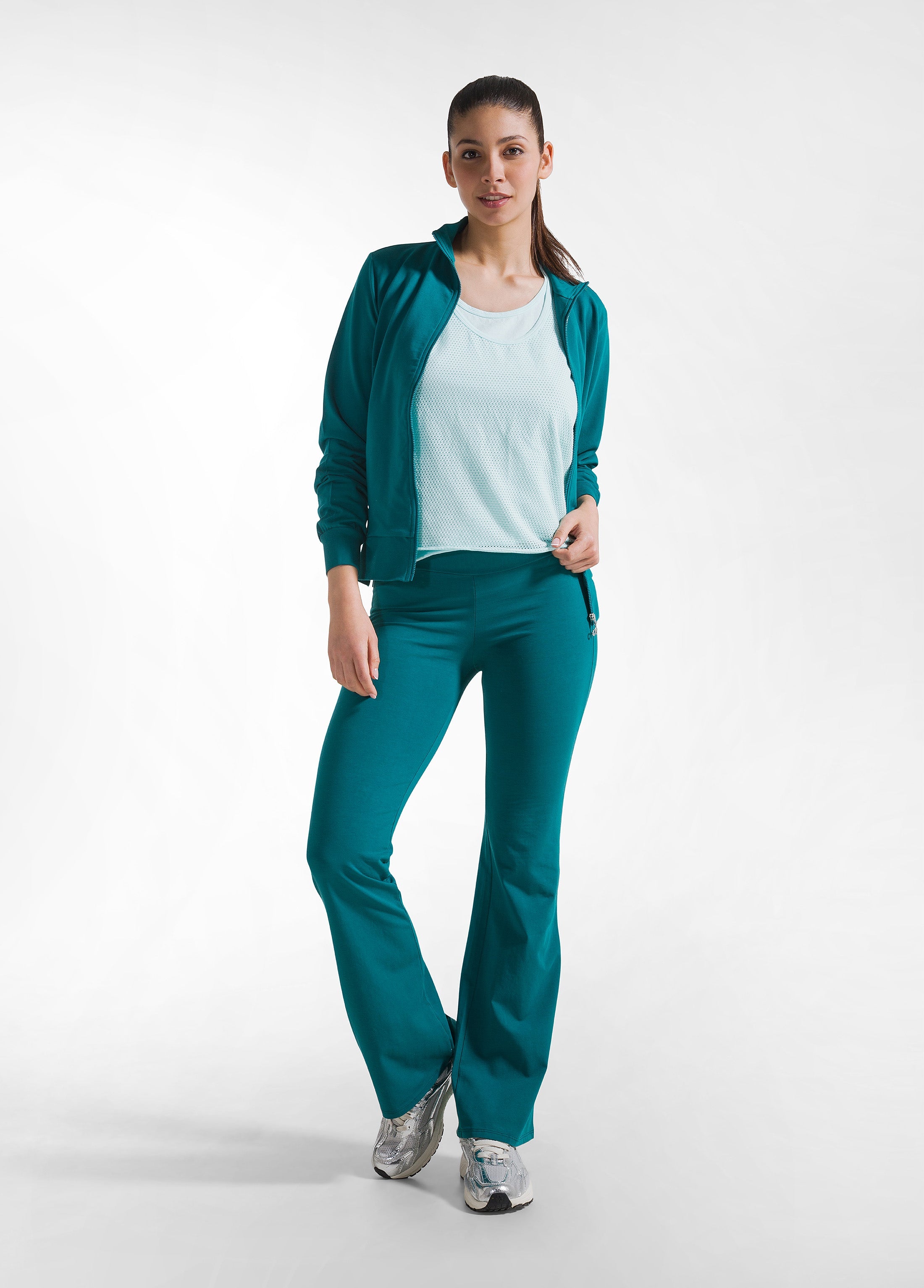 deha-felpa-leggera-core-con-zip-verde-modello-d42240 image 4