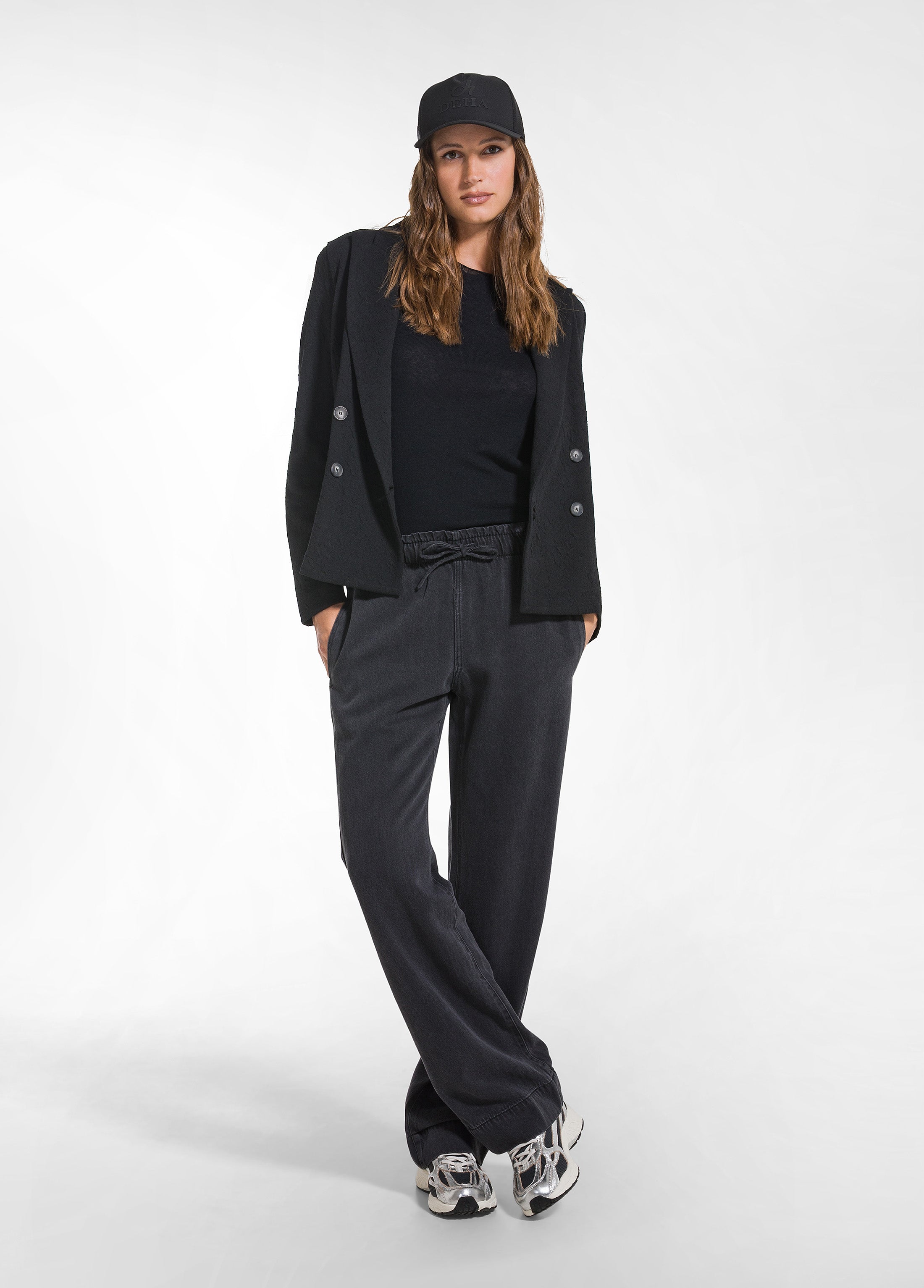 deha-maglia-girocollo-in-lana-leggera-nero-d52712 image 4