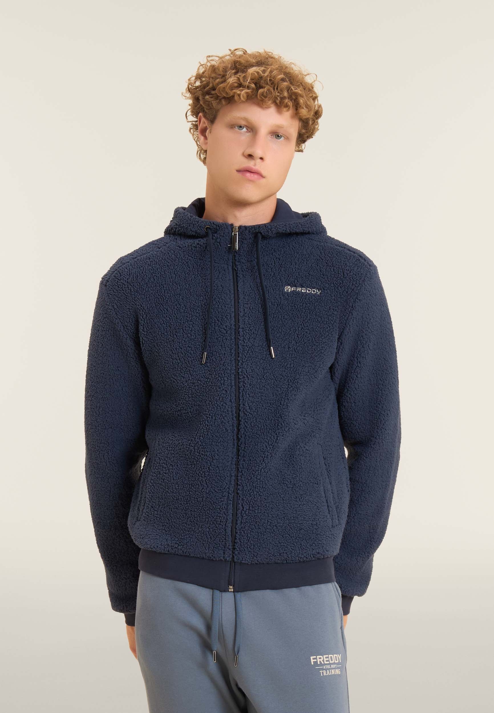 freddy-felpa-uomo-in-pile-sherpa-con-cappuccio-in-jersey image 1