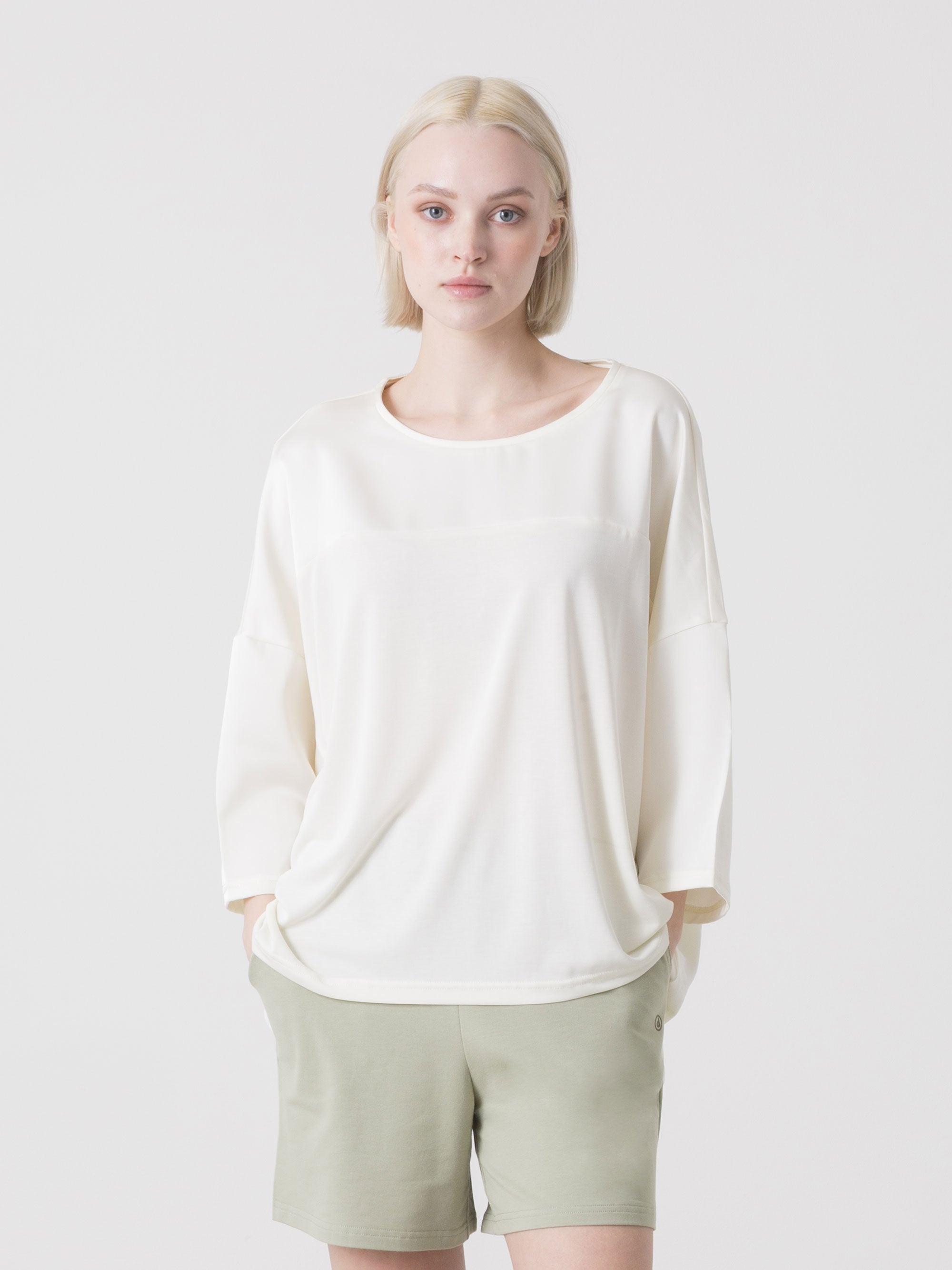 dimensione-danza-t-shirt-donna-asimmetrica-in-poliestere-riciclato-effetto-visco image 6