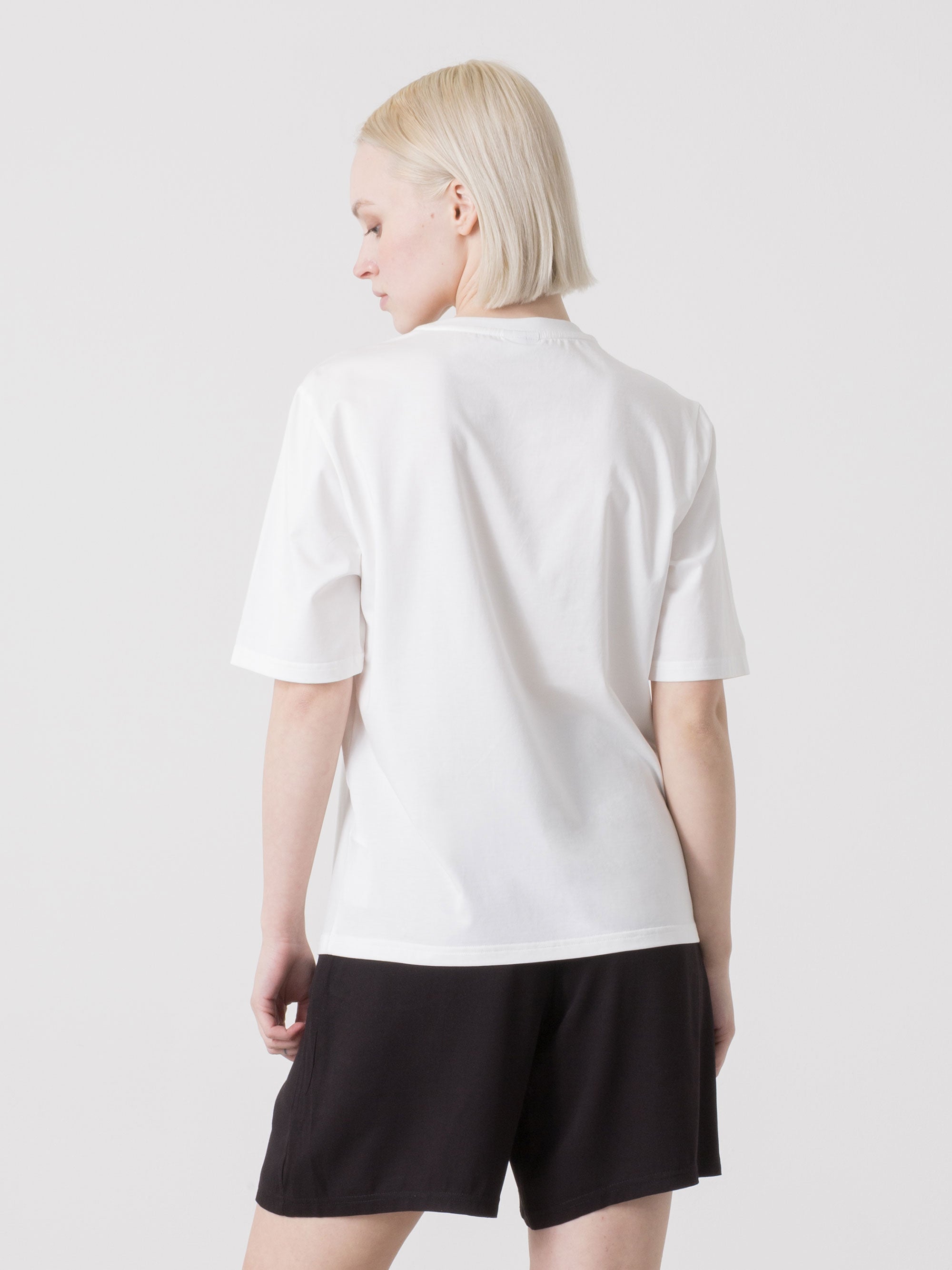 dimensione-danza-t-shirt-donna-in-modal-stretch-con-stampa-floreale-frontale image 8