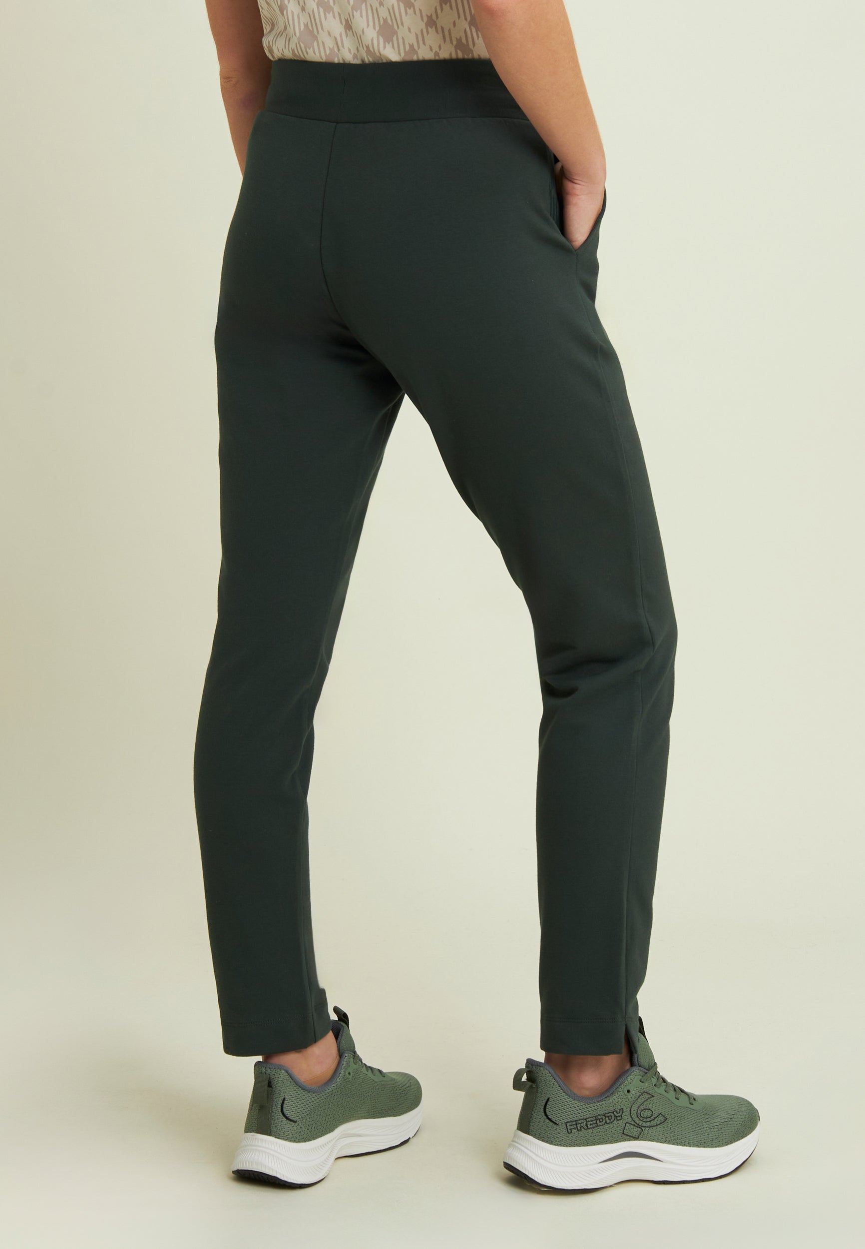 freddy-pantaloni-sportivi-regular-fit-con-spacchi-laterali-e-logo-borchie image 3
