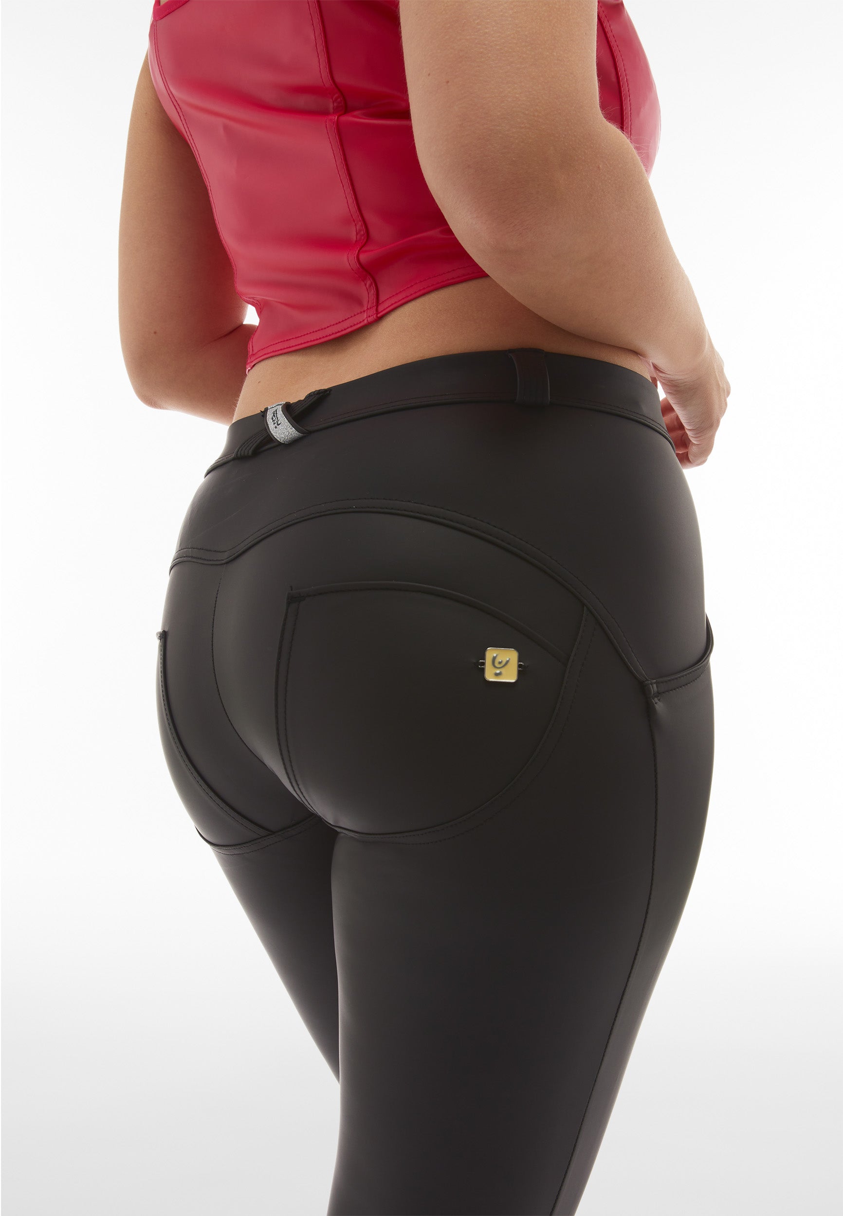 freddy-pantaloni-push-up-wr-up-7-8-superskinny-in-similpelle-ecologica image 5