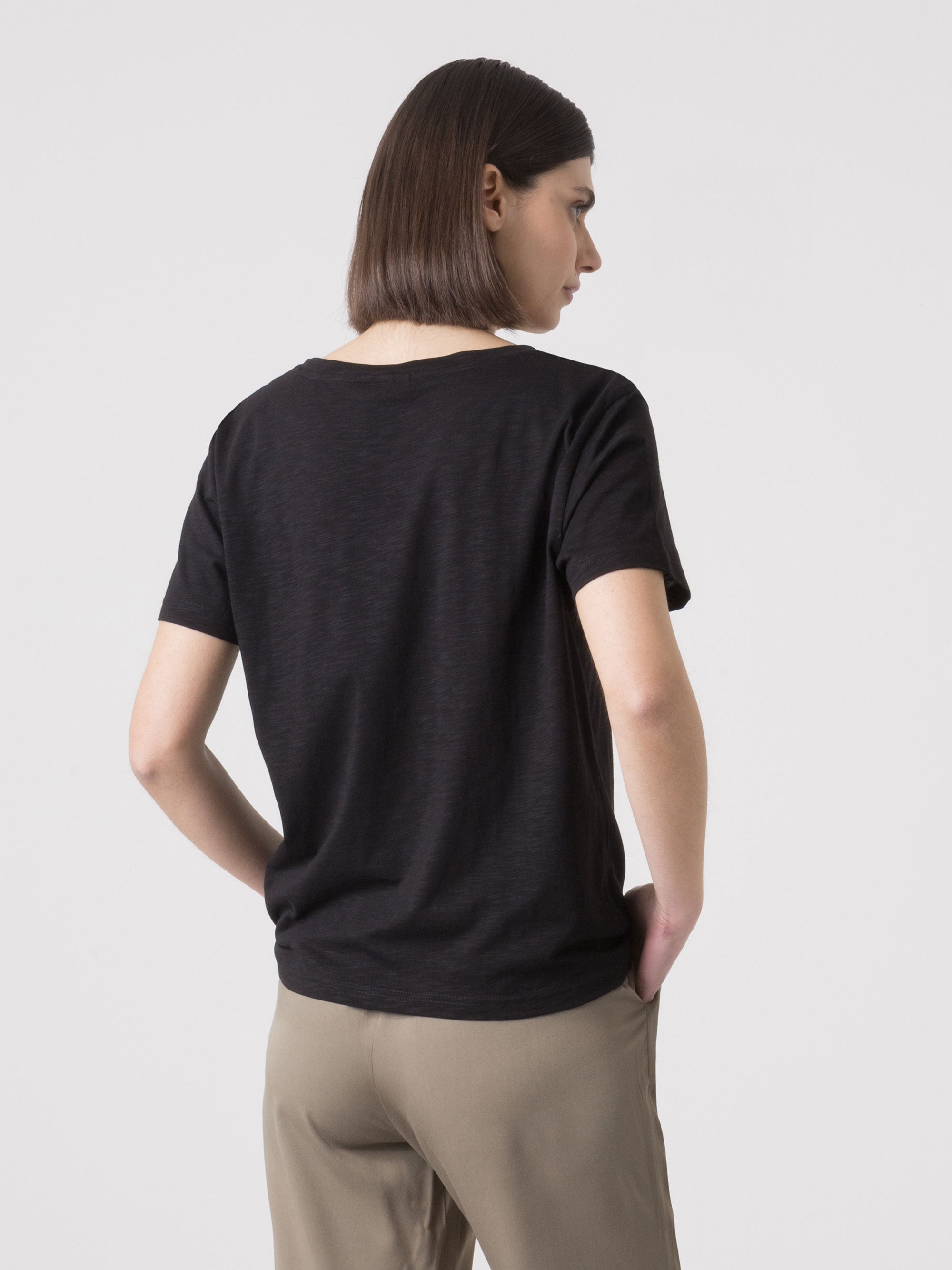dimensione-danza-t-shirt-donna-in-slub-jersey-regular-fit-con-scollo-rotondo image 8