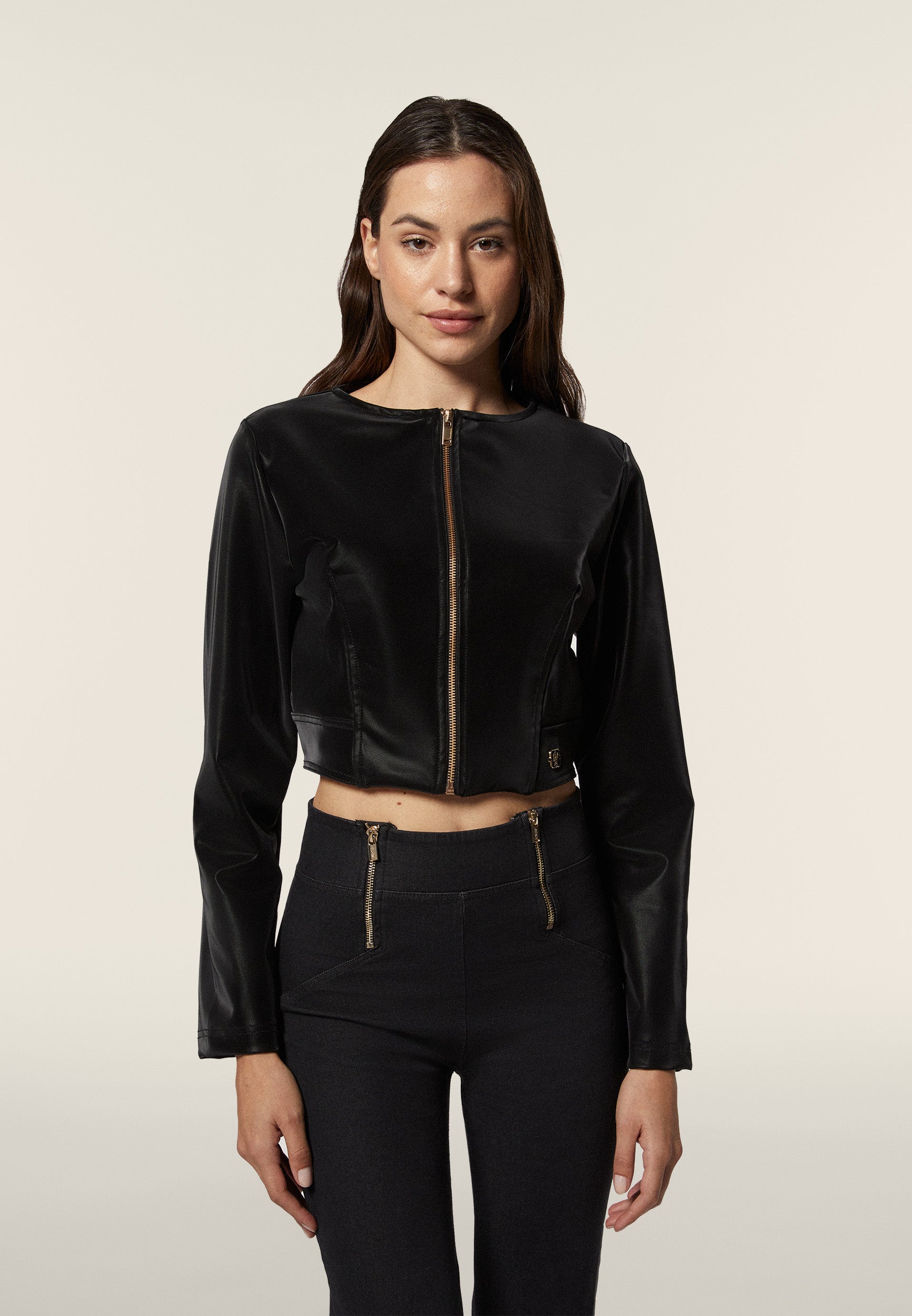 freddy-giacca-donna-corta-con-zip-in-similpelle-lucida image 1