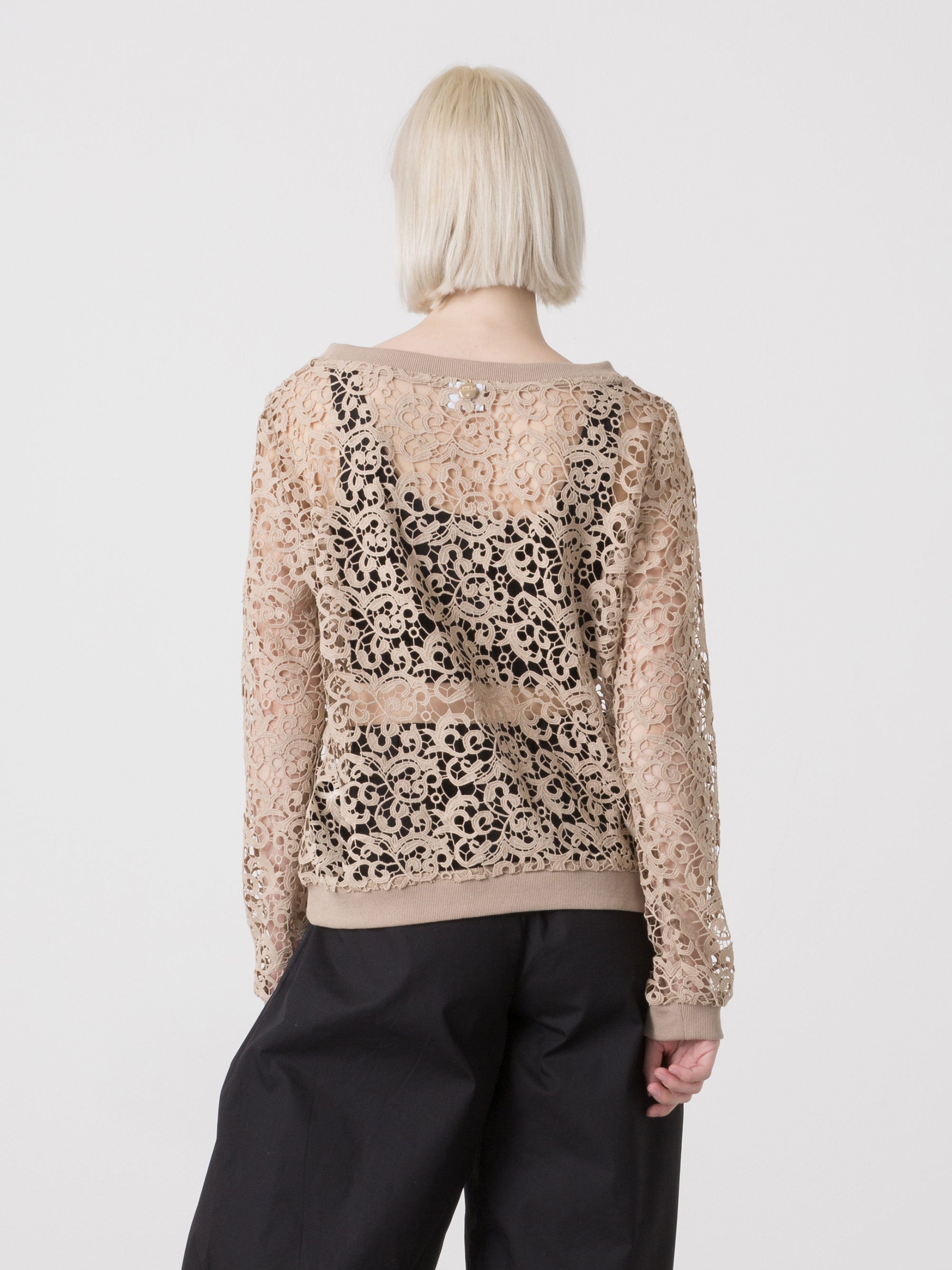 dimensione-danza-t-shirt-donna-manica-lunga-in-macram-collo-a-barca image 3