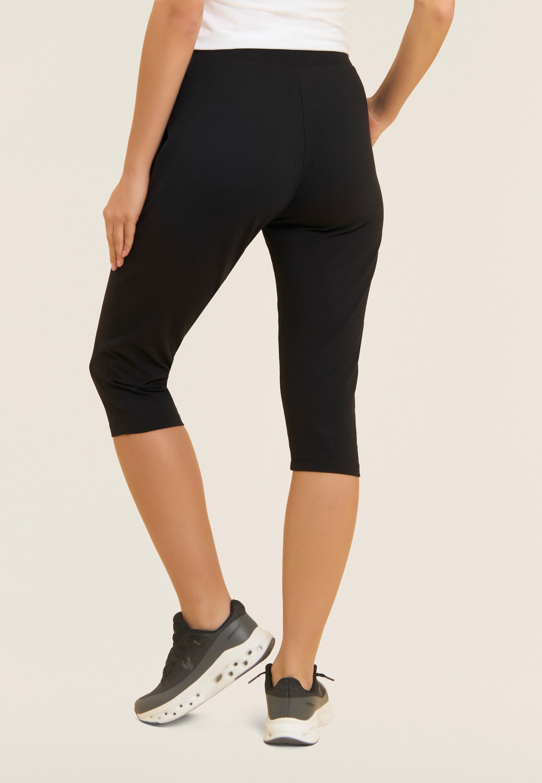 freddy-pantaloni-sportivi-corsaro-con-coulisse-e-logo-freddy-perline image 3