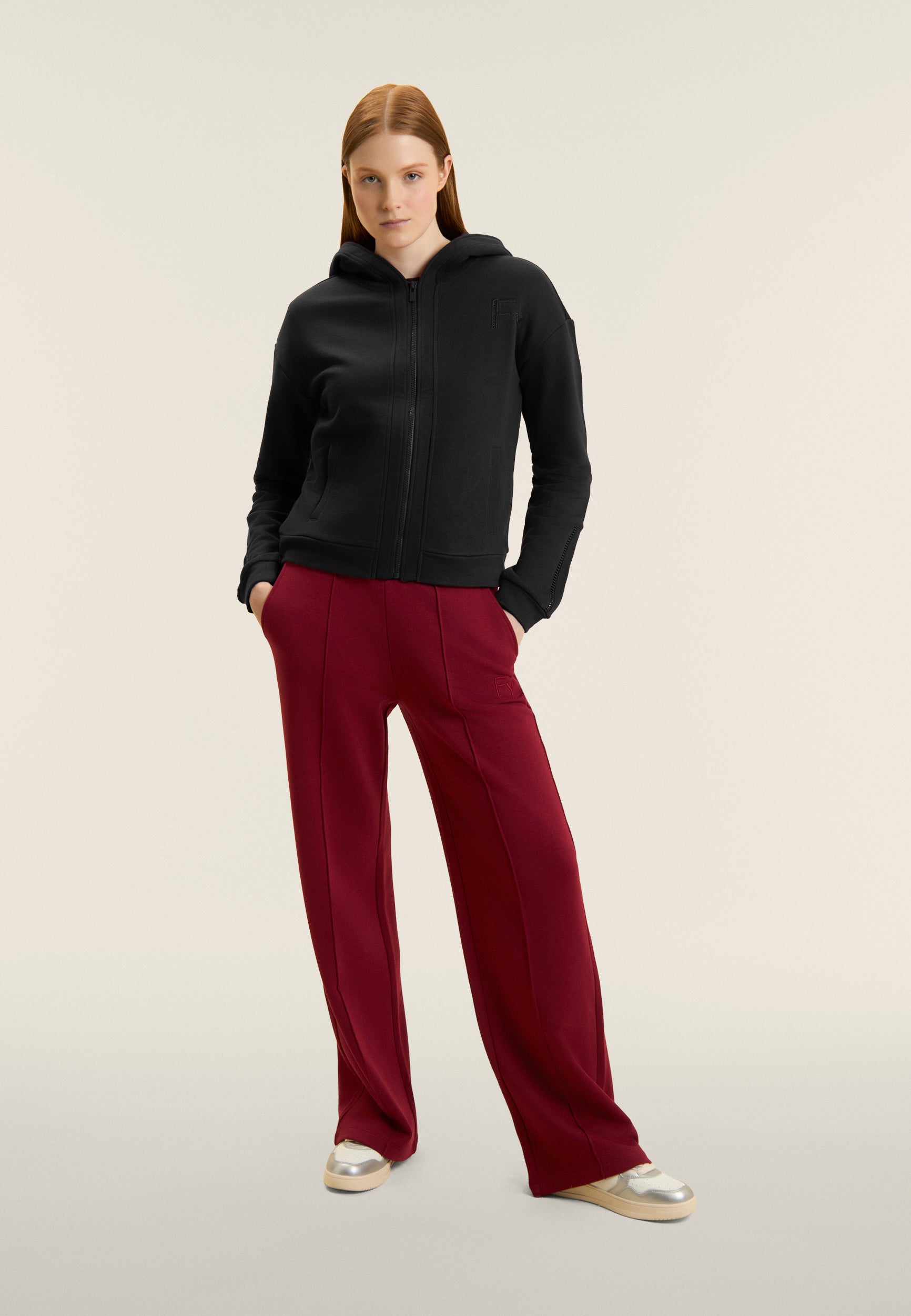 freddy-felpa-donna-con-cappuccio-zip-intera-e-dettagli-ricamati image 2