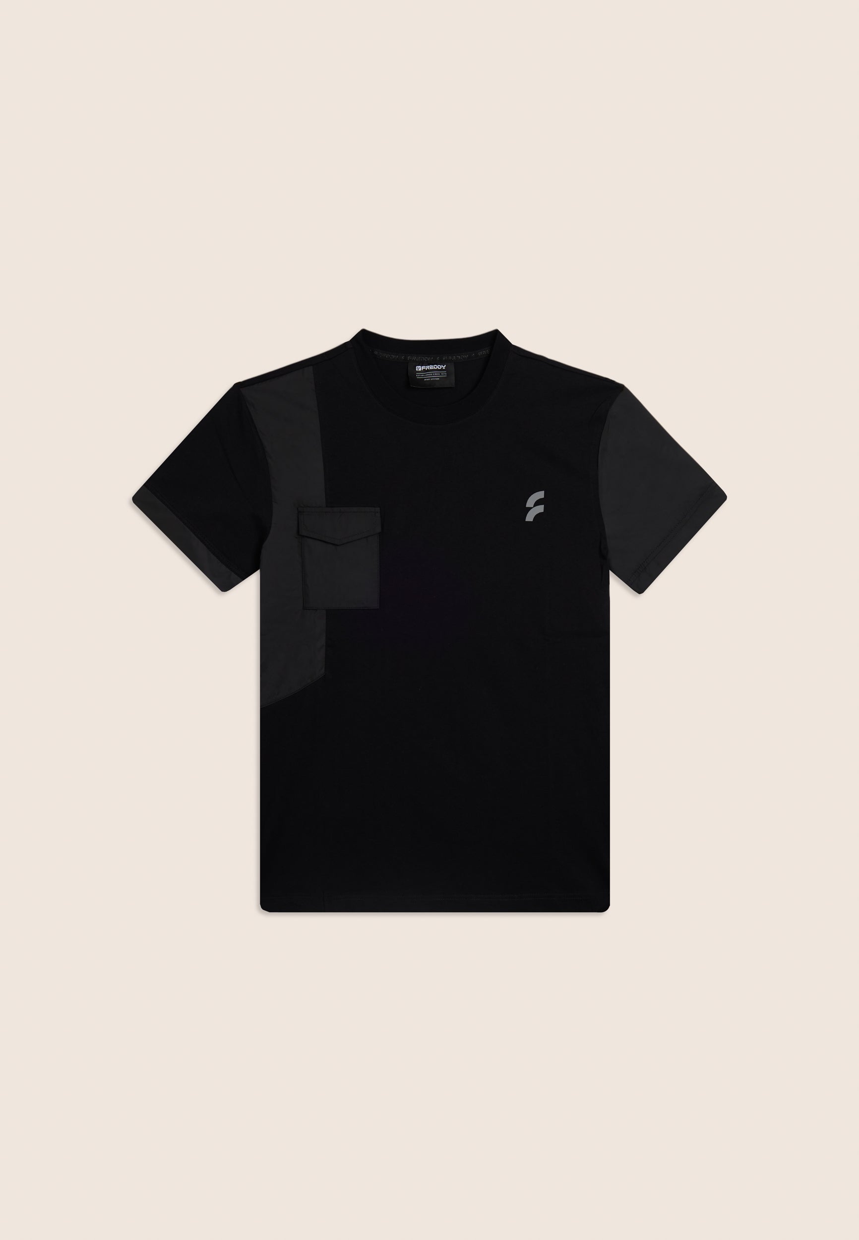 freddy-t-shirt-uomo-regular-fit-in-cotone-con-taschino-tecnico image 1