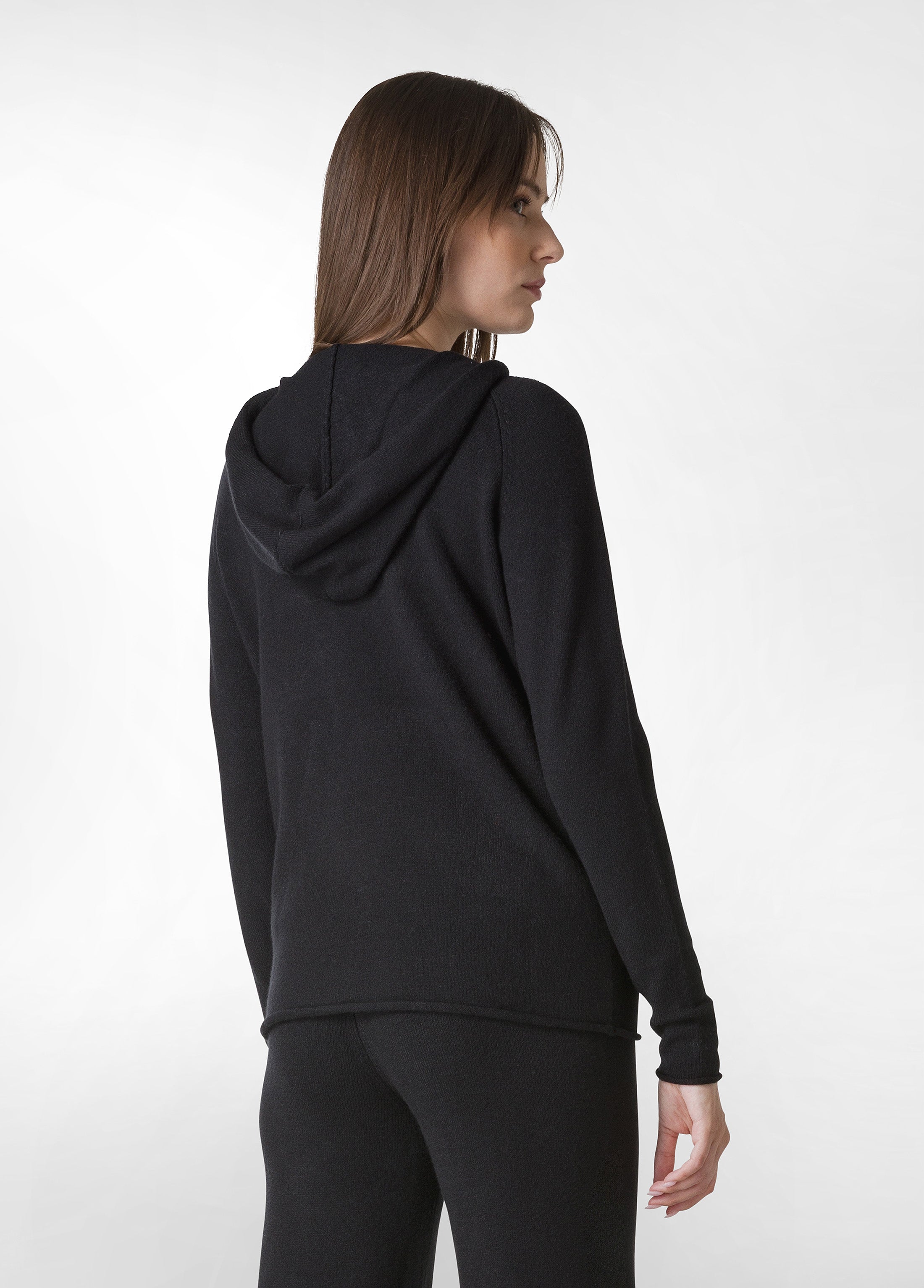 deha-pullover-con-cappuccio-nero-in-misto-viscosa image 2