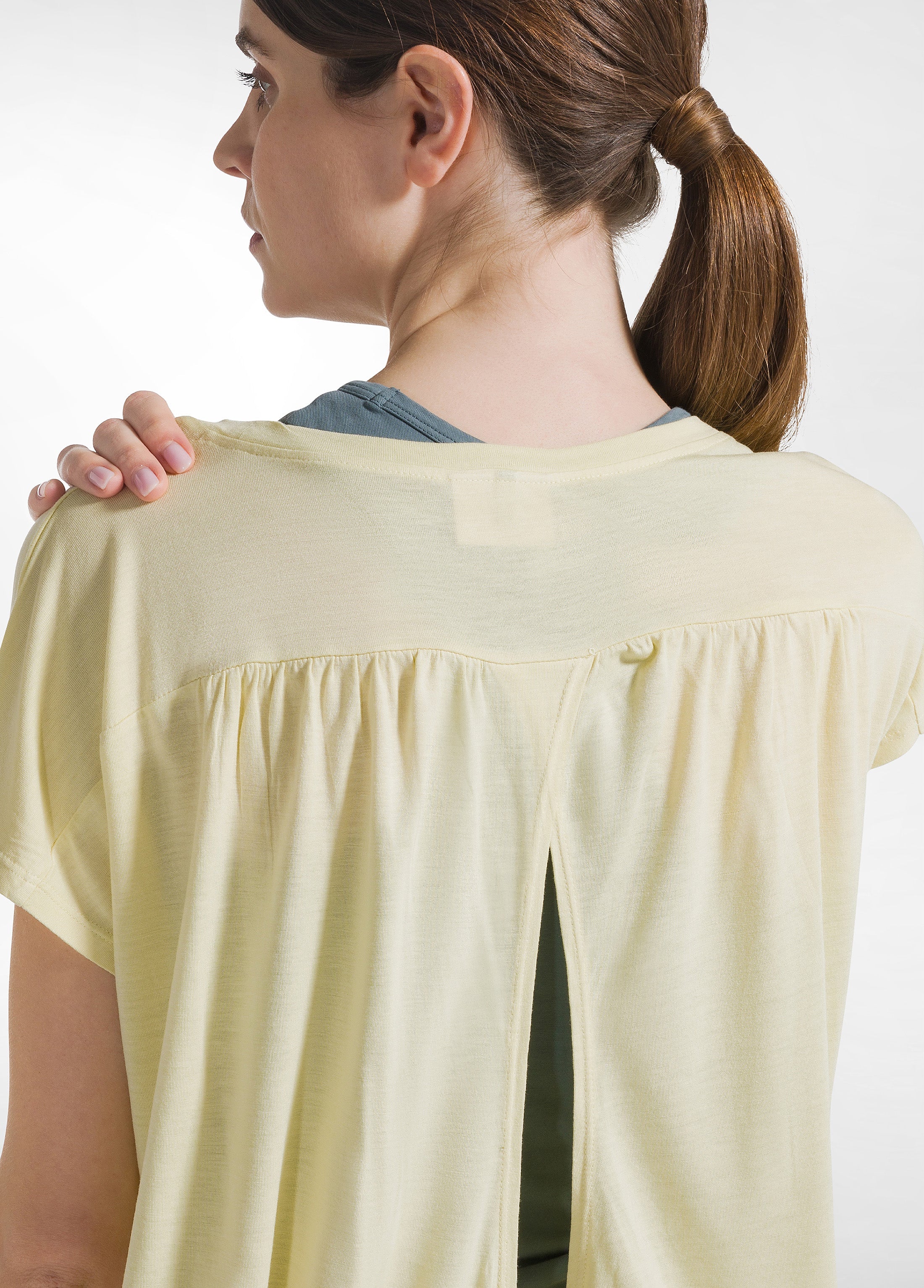 deha-t-shirt-in-viscosa-con-coulisse-gialla image 3
