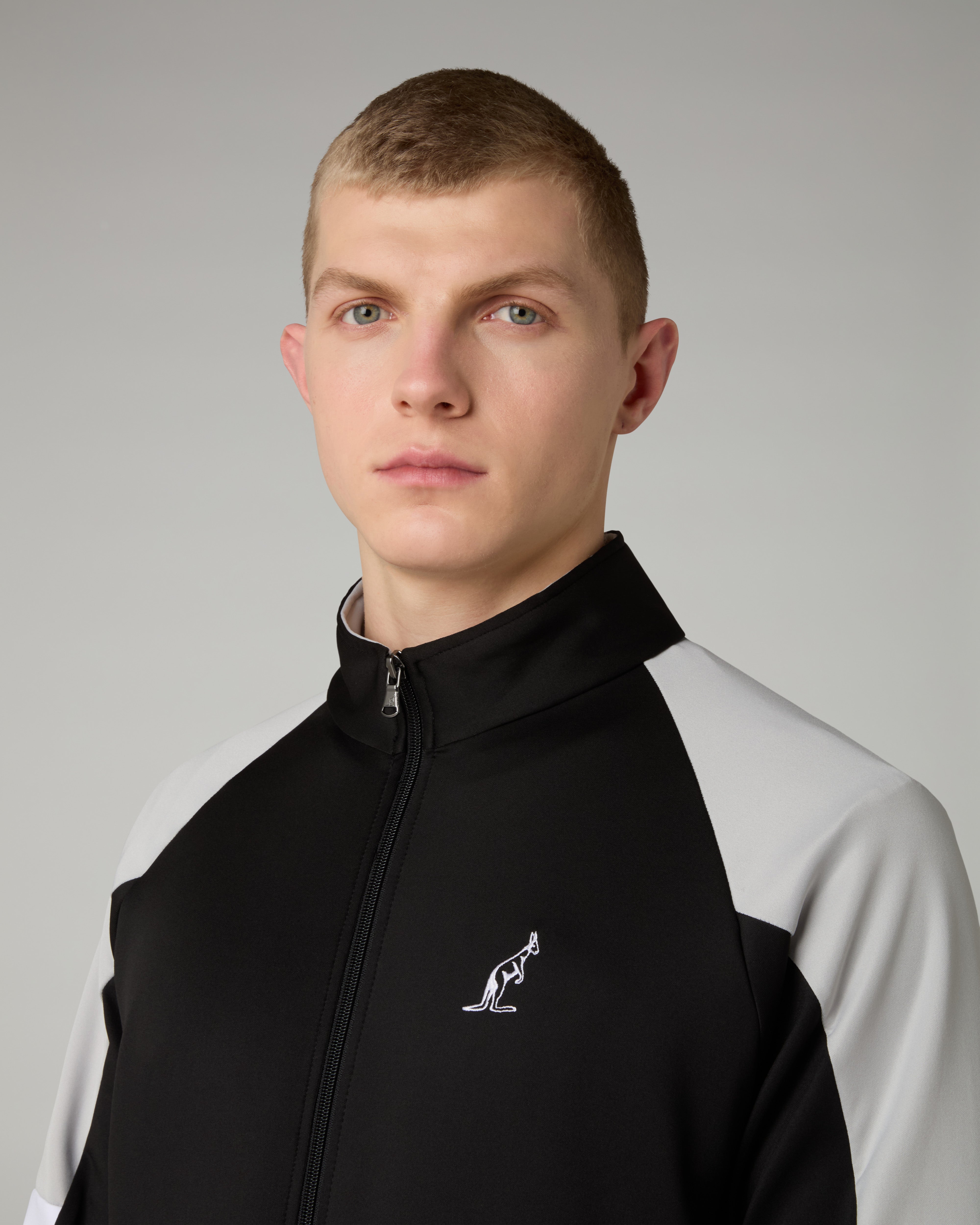 australian-contemporary-tracksuit-tuta-nera-shot-full-zip image 4