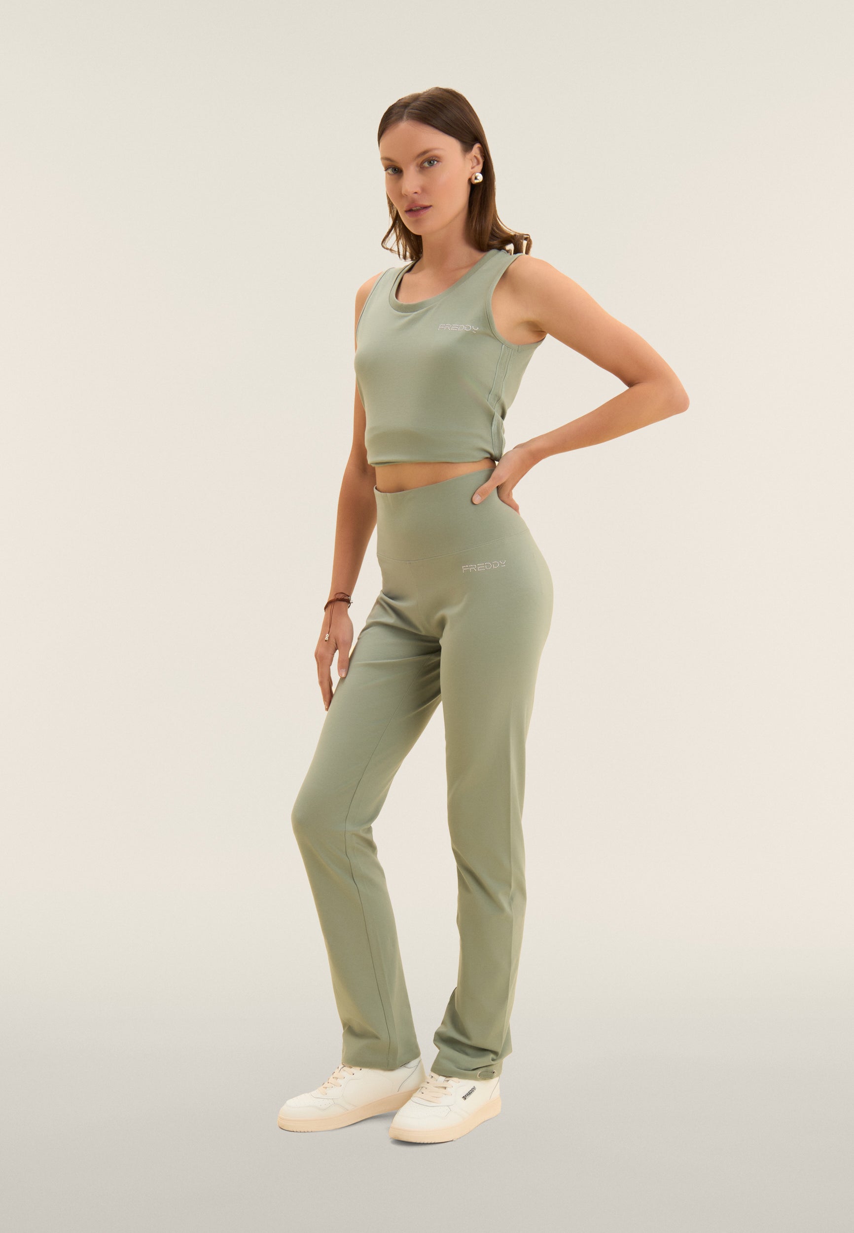 freddy-pantaloni-sportivi-donna-in-jersey-stretch-con-fondo-regolabile image 2