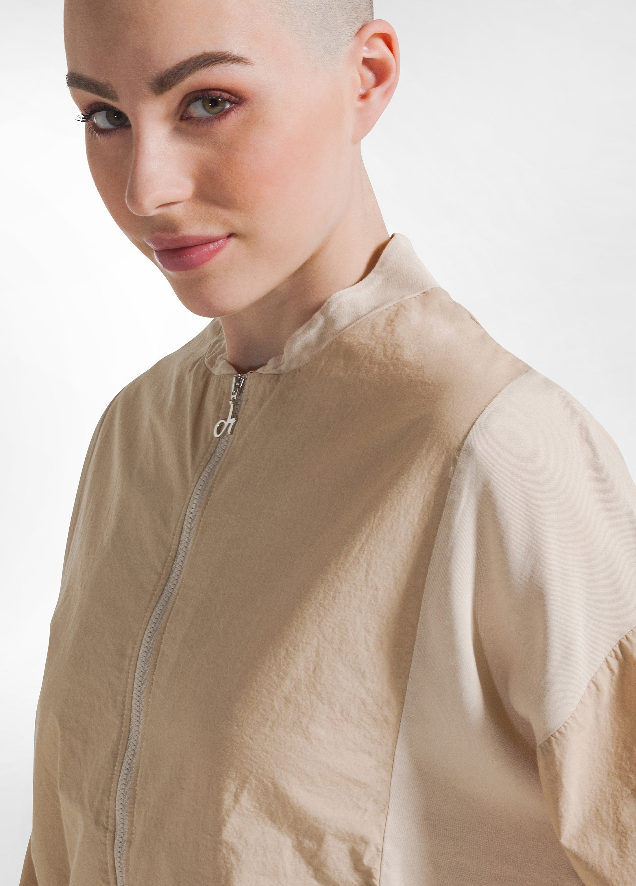 deha-d22600-giacca-bomber-in-popeline-beige image 3