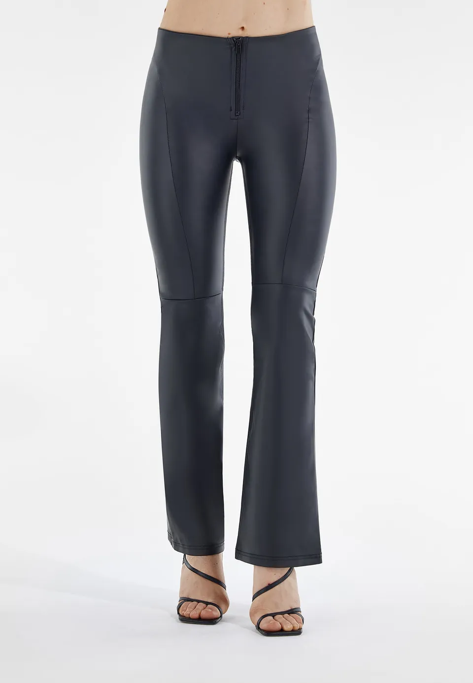 freddy-wr-up-pantaloni-similpelle-vita-alta-sagomata-flare-a-blocchi image 1