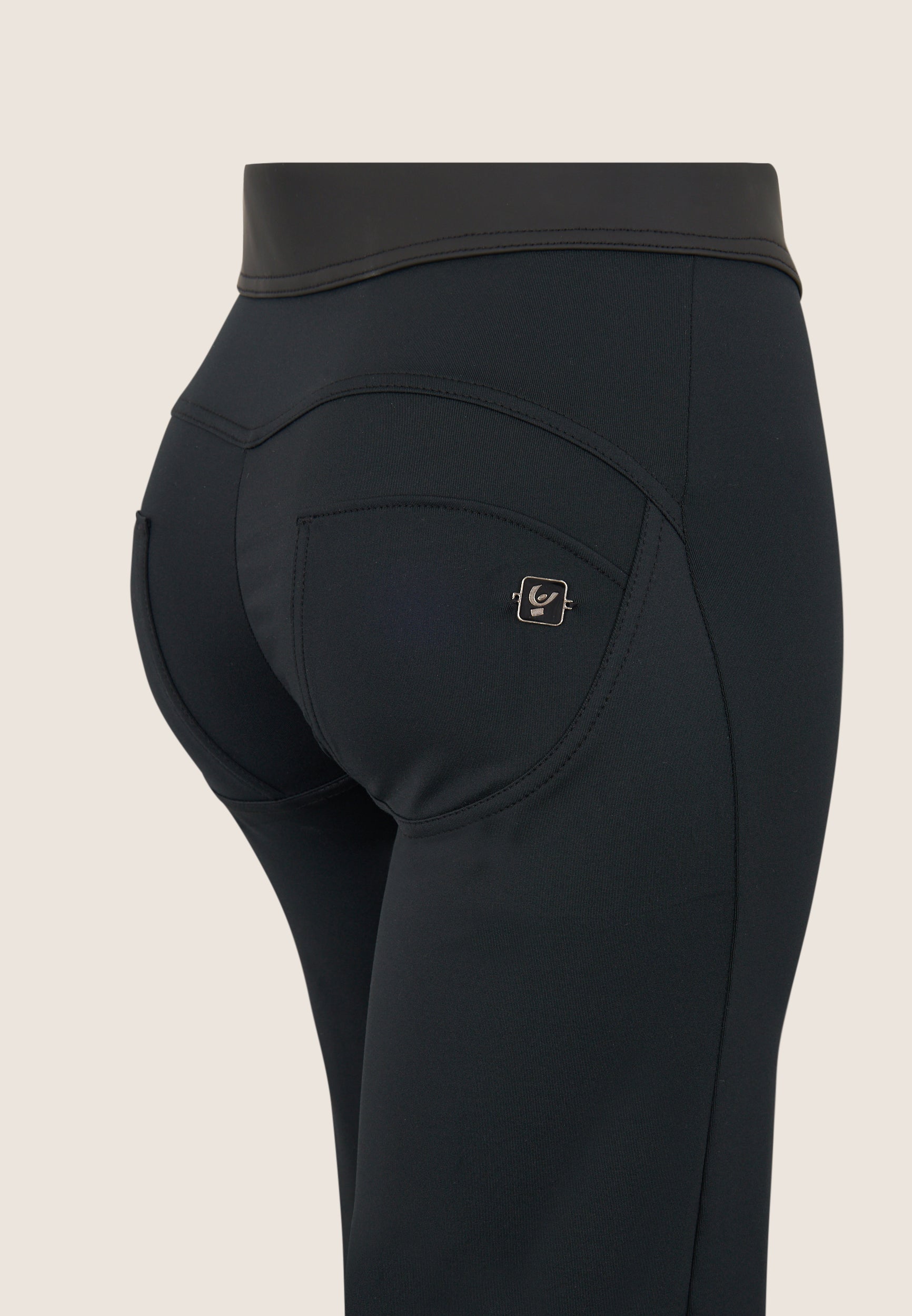 freddy-wr-up-pantaloni-push-up-wide-leg-effetto-pelle-d-i-w-o image 8