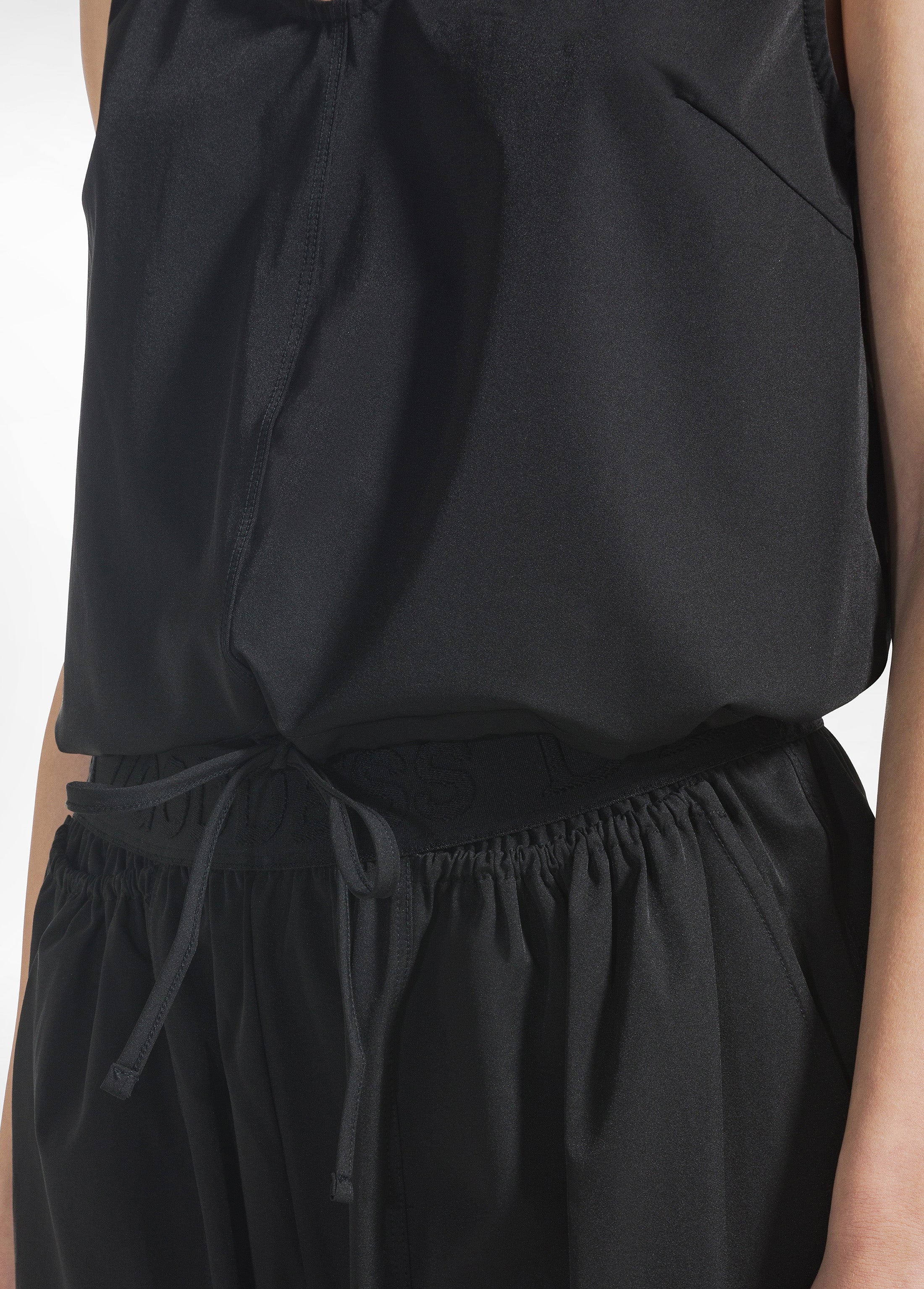 deha-top-in-nylon-con-logo-nero image 3