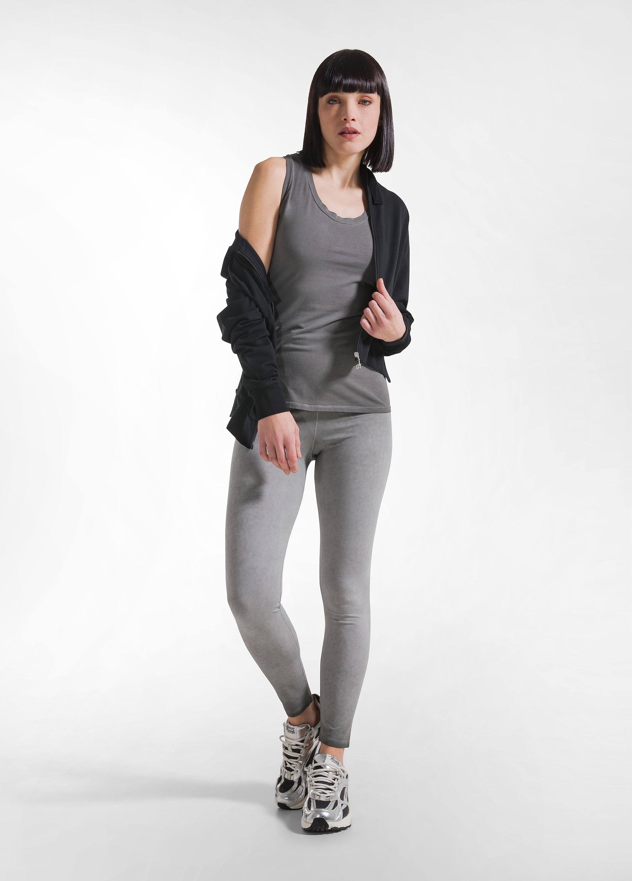 deha-canotta-stretch-effetto-sfumato-spalline-larghe-top-sportivo-donna image 4