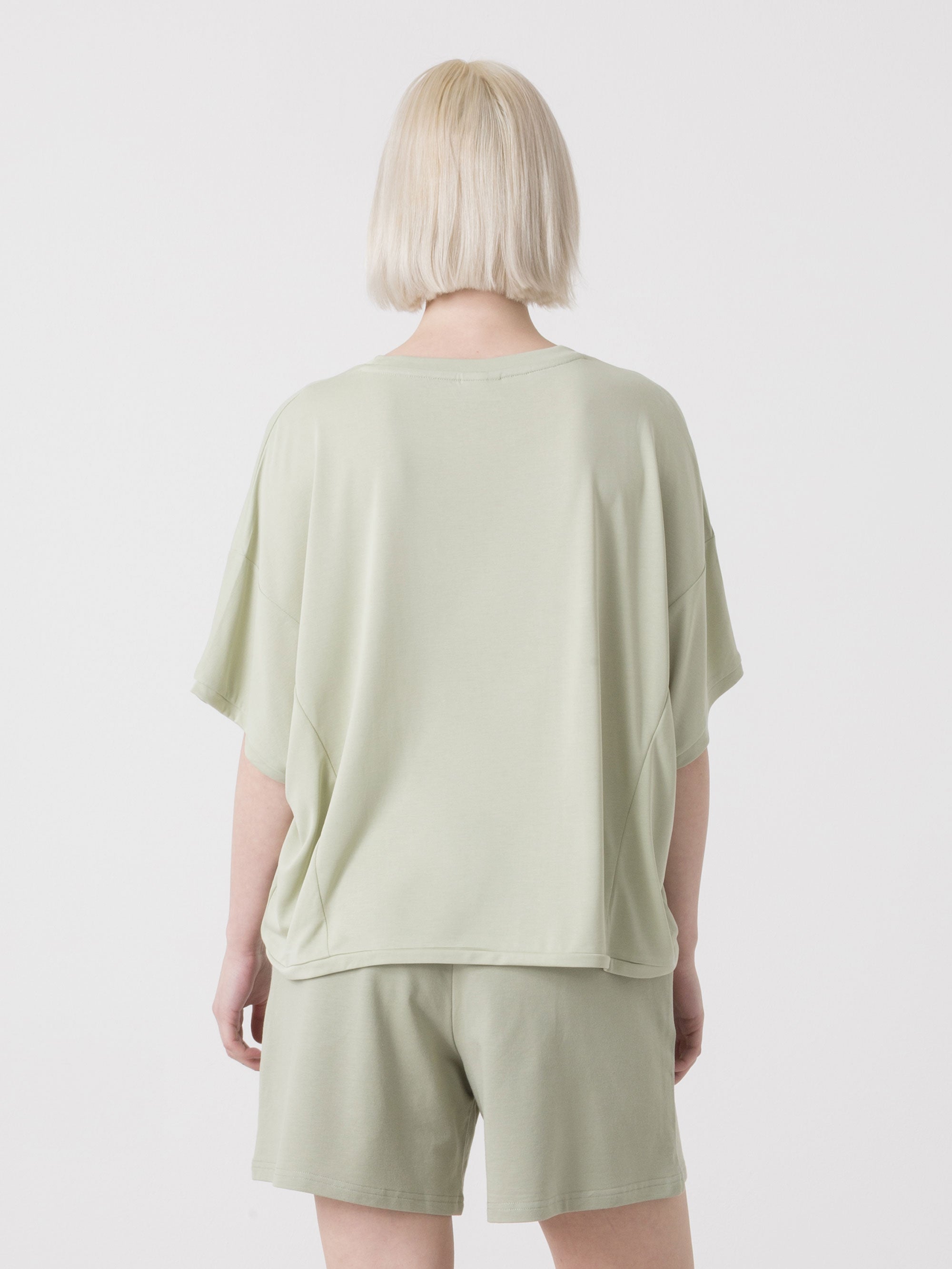 dimensione-danza-maxi-t-shirt-donna-in-viscosa-trapezio-con-cuciture-geometriche image 3