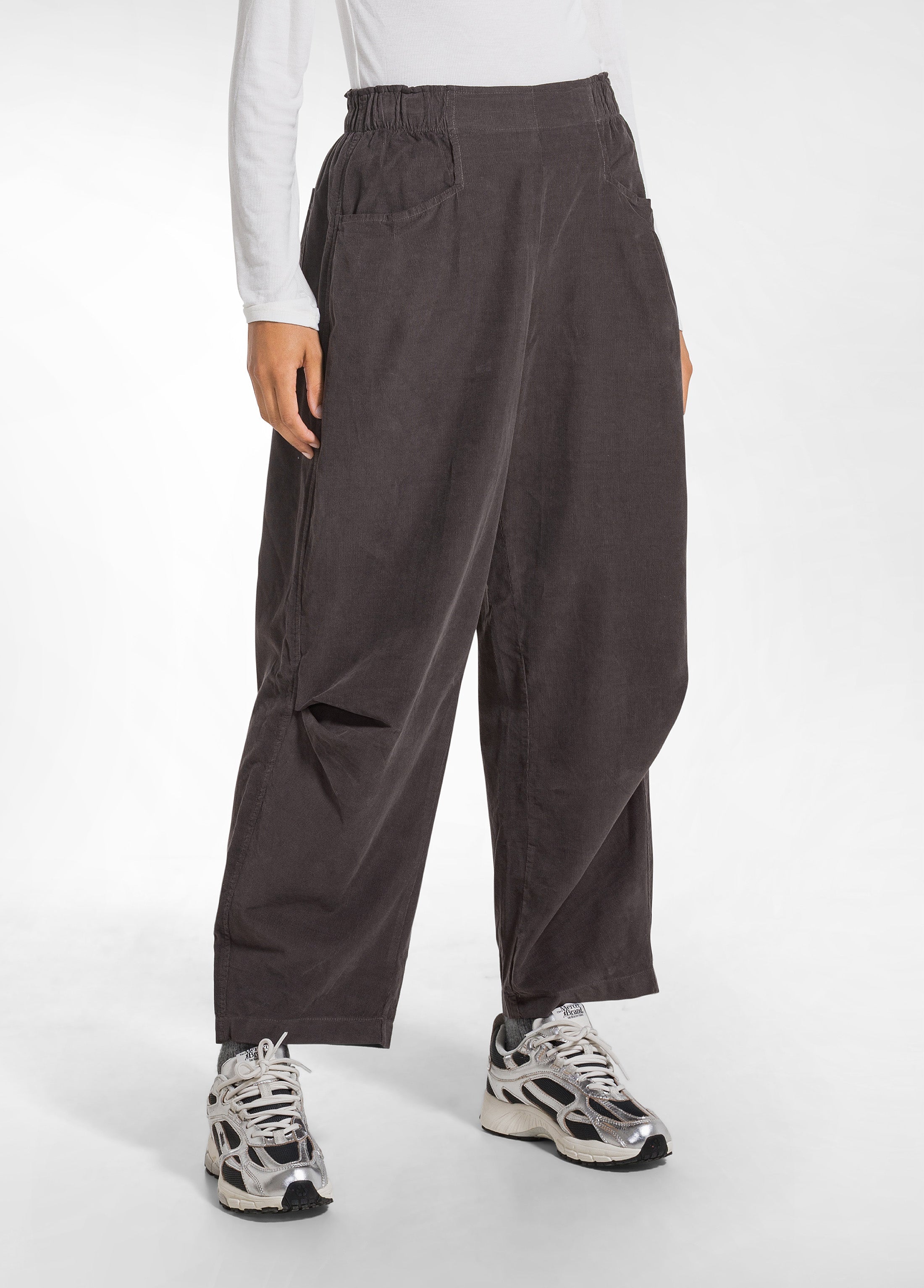 deha-pantalone-balloon-in-velluto-mille-righe-marrone-d52357 image 2