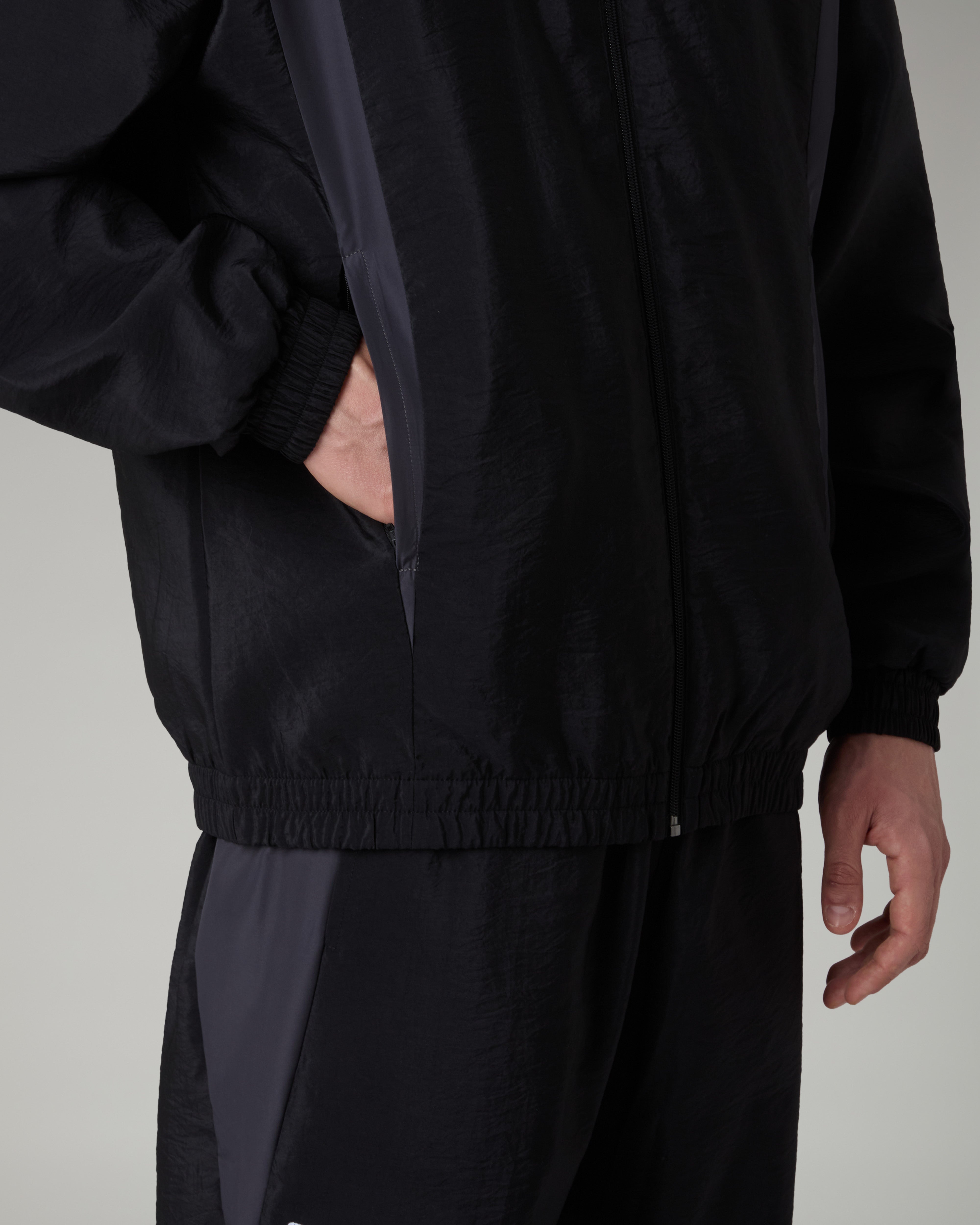 australian-poison-hoodie-tracksuit-nero-in-tessuto-antibes-foderata image 5