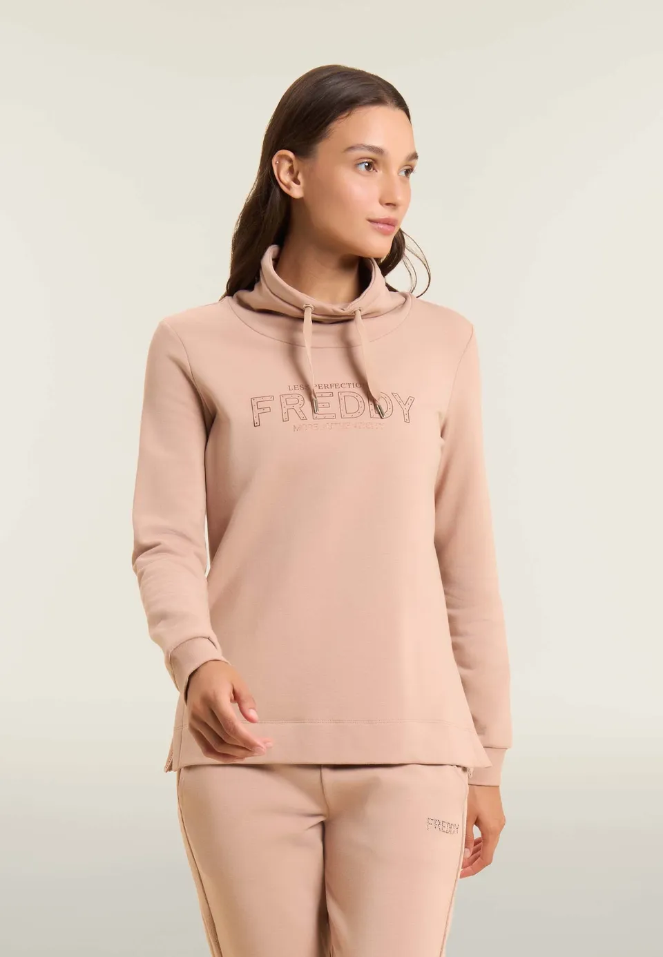 freddy-felpa-sportiva-donna-collo-alto-con-spacchi-laterali-e-logo-strass image 1