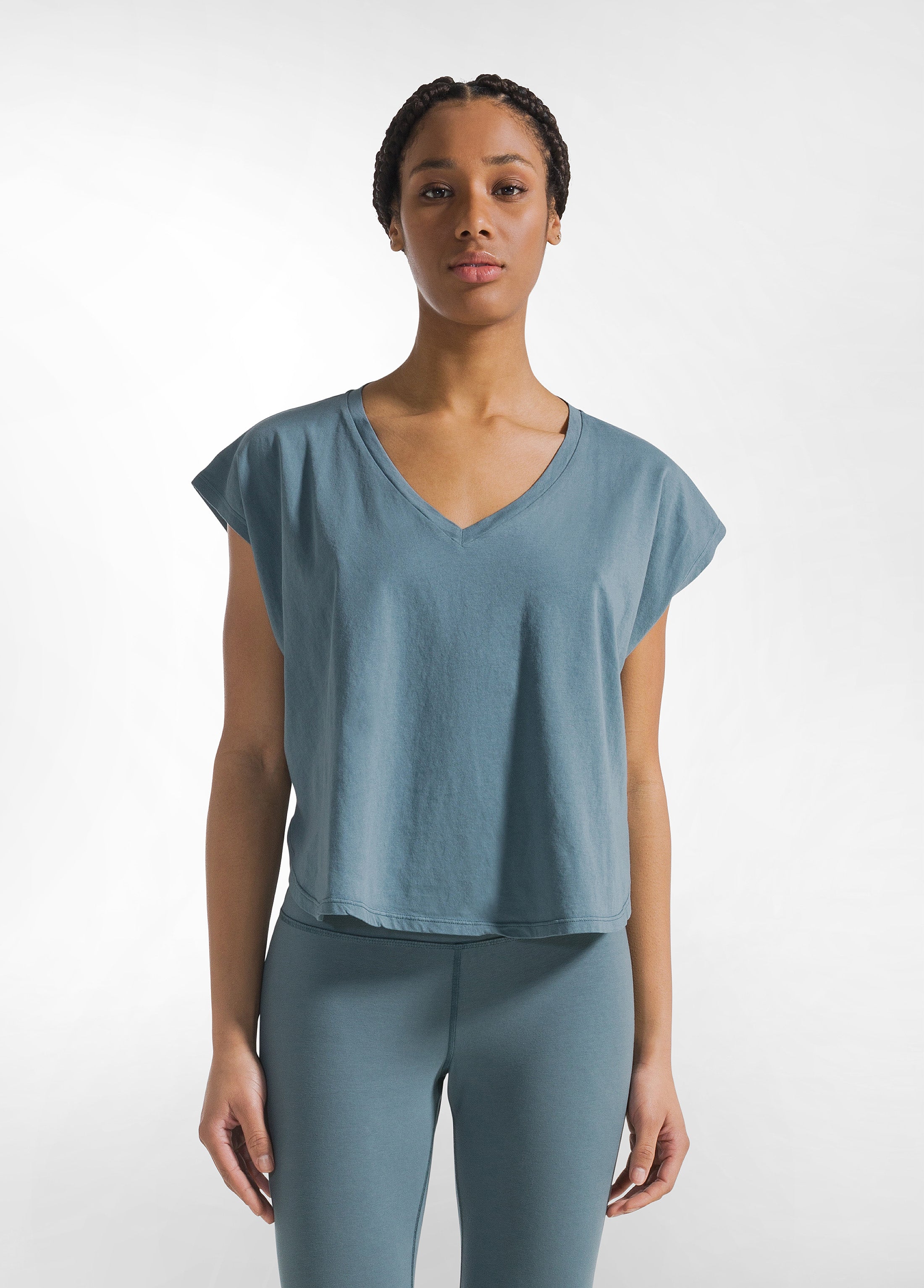 deha-t-shirt-ampia-in-cotone-organico-blu-con-scollo-a-v image 1