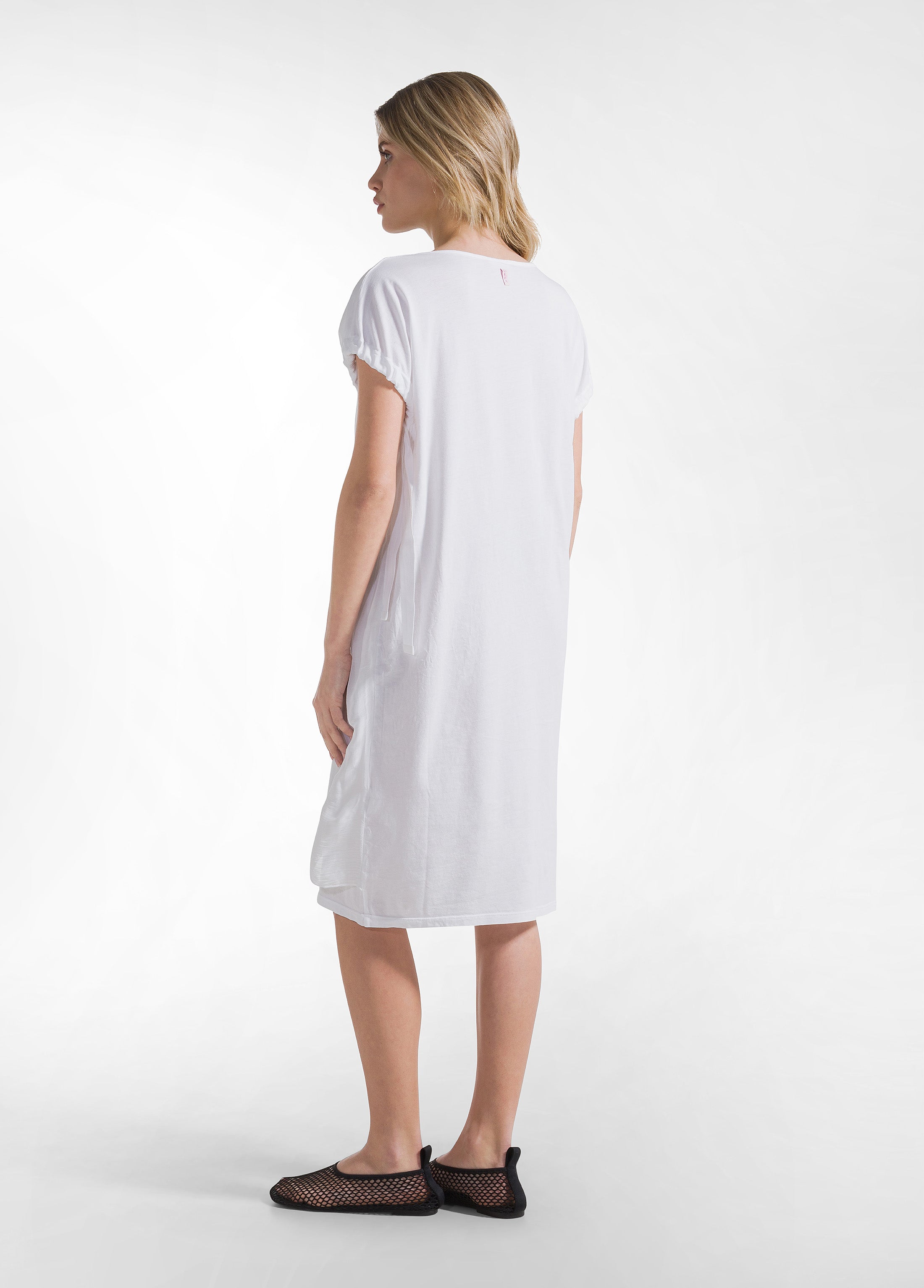 deha-abito-in-cotone-con-maniche-drappegiate-in-seta-bianco-d42497 image 3