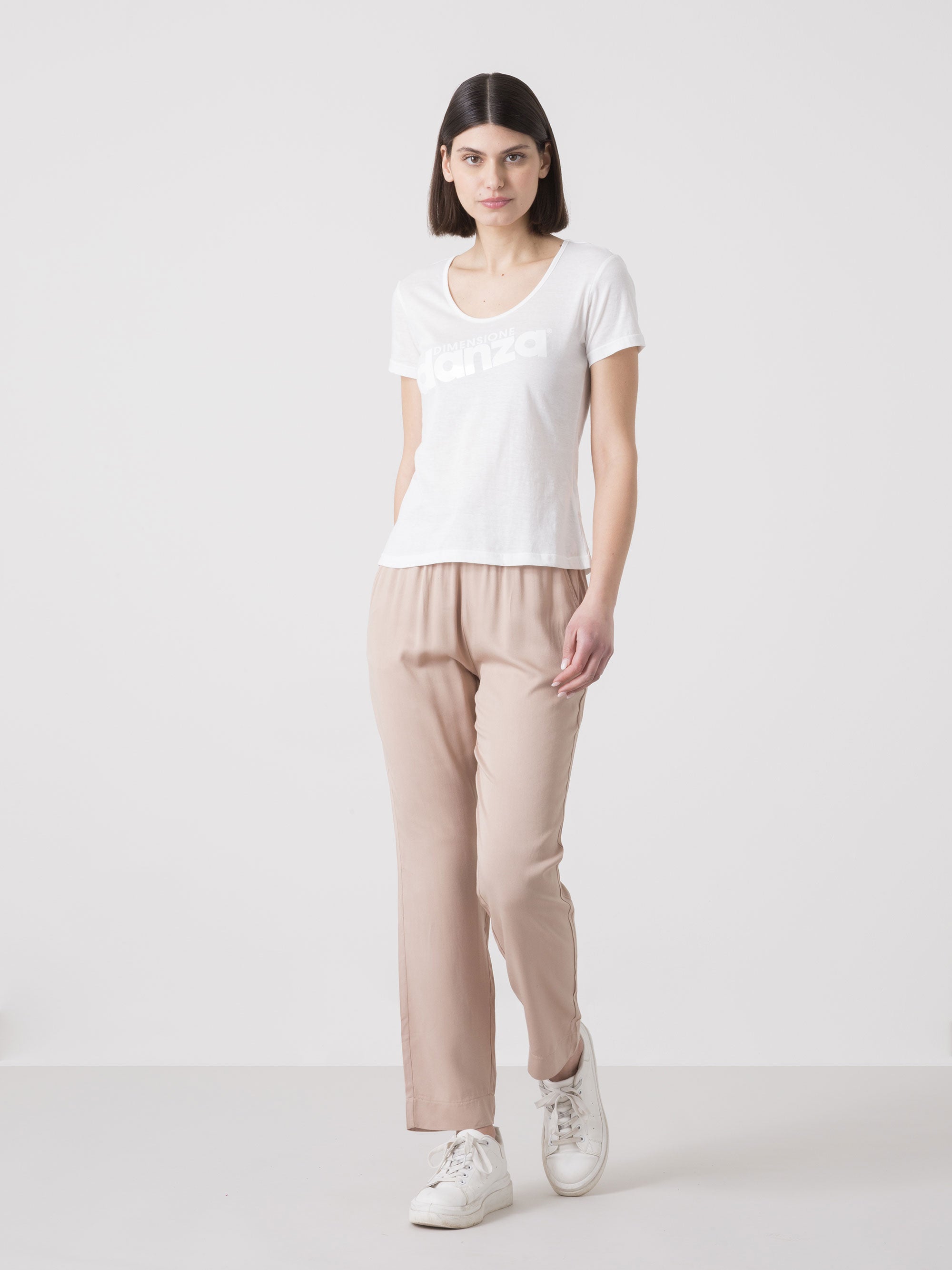 dimensione-danza-t-shirt-donna-in-cotone-con-logo-frontale image 1