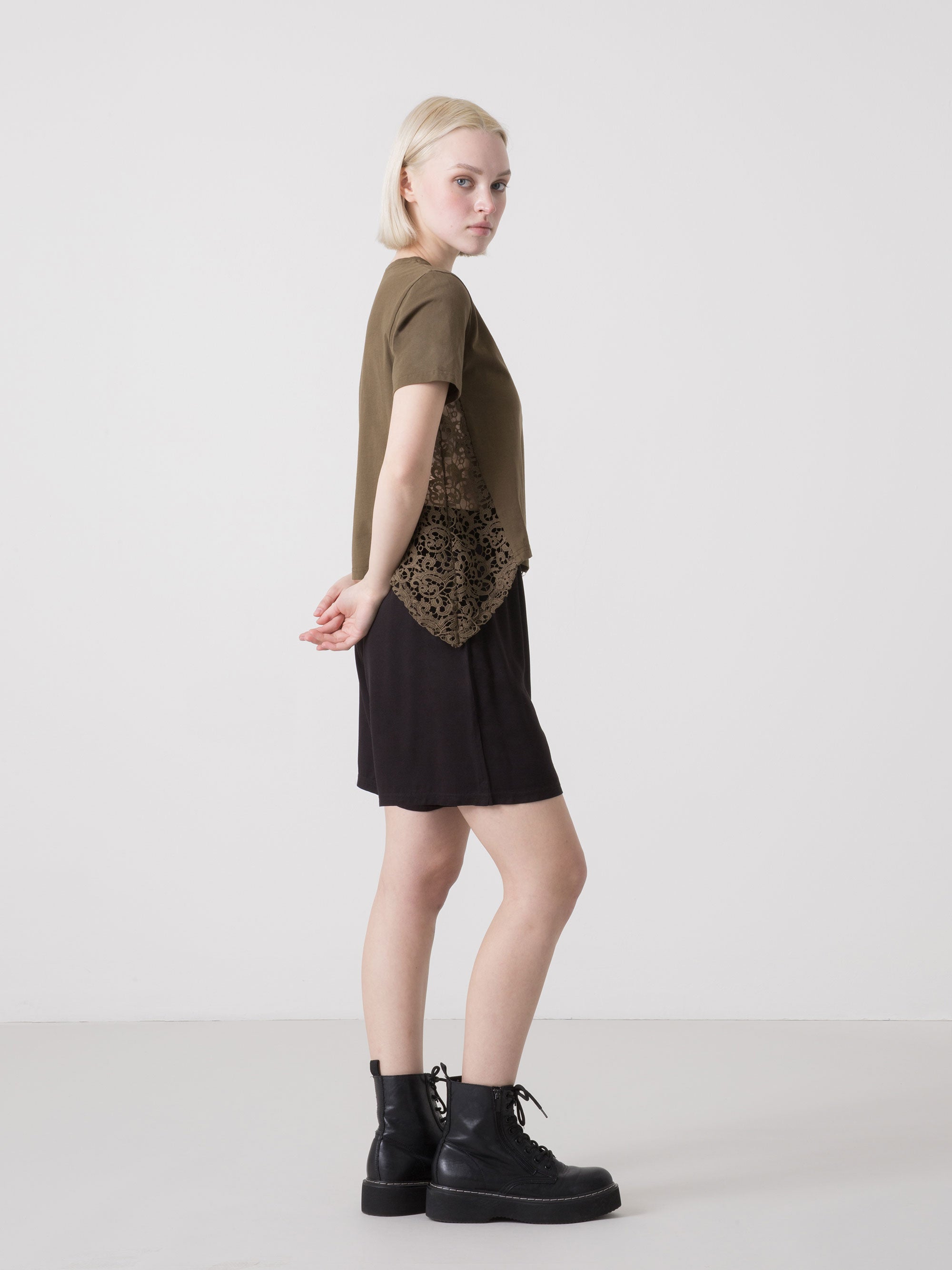 dimensione-danza-t-shirt-donna-in-jersey-stretch-con-inserti-in-pizzo-e-taglio-a image 7