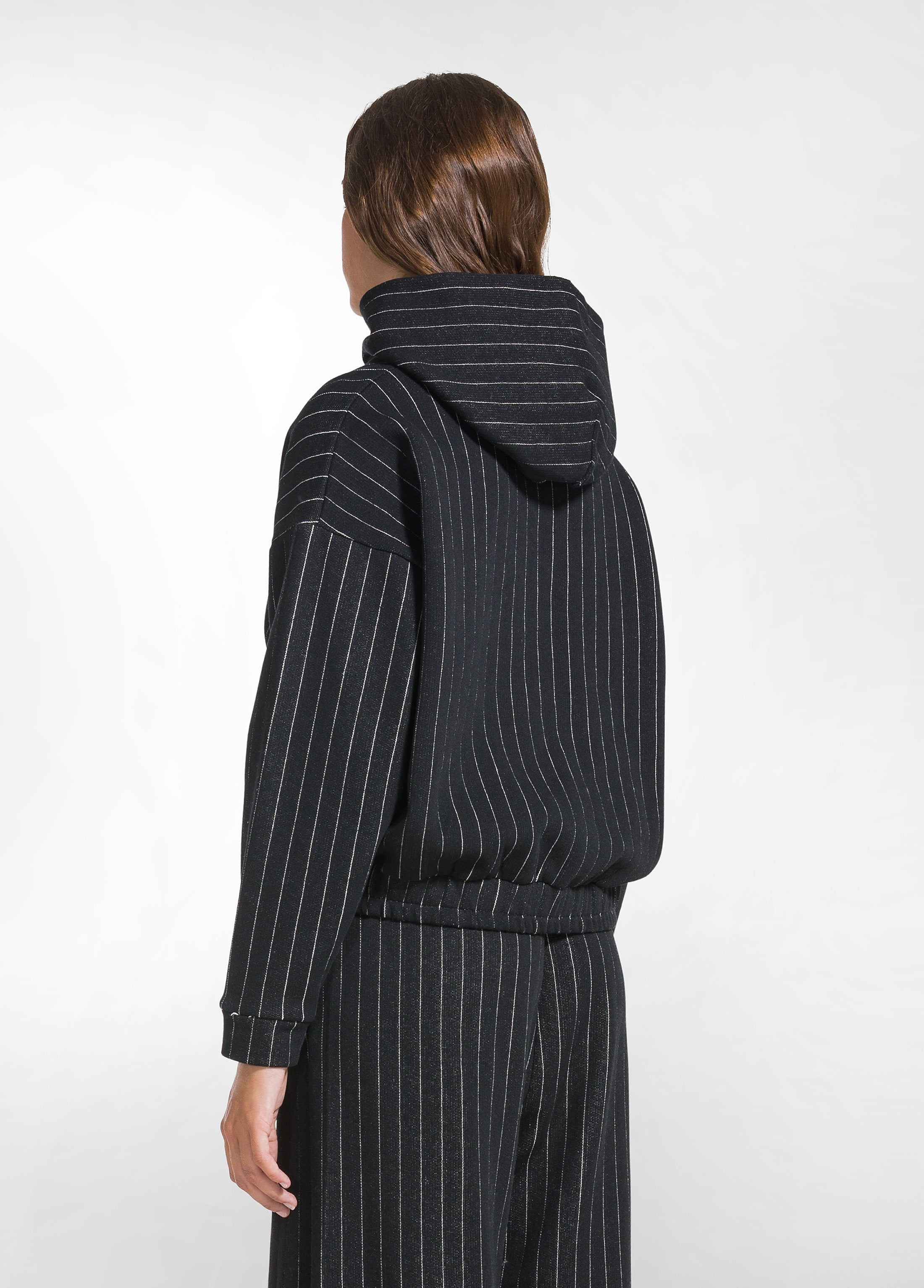 deha-d52540-felpa-con-cappuccio-nero-a-righe-gessate-jacquard-lurex image 2