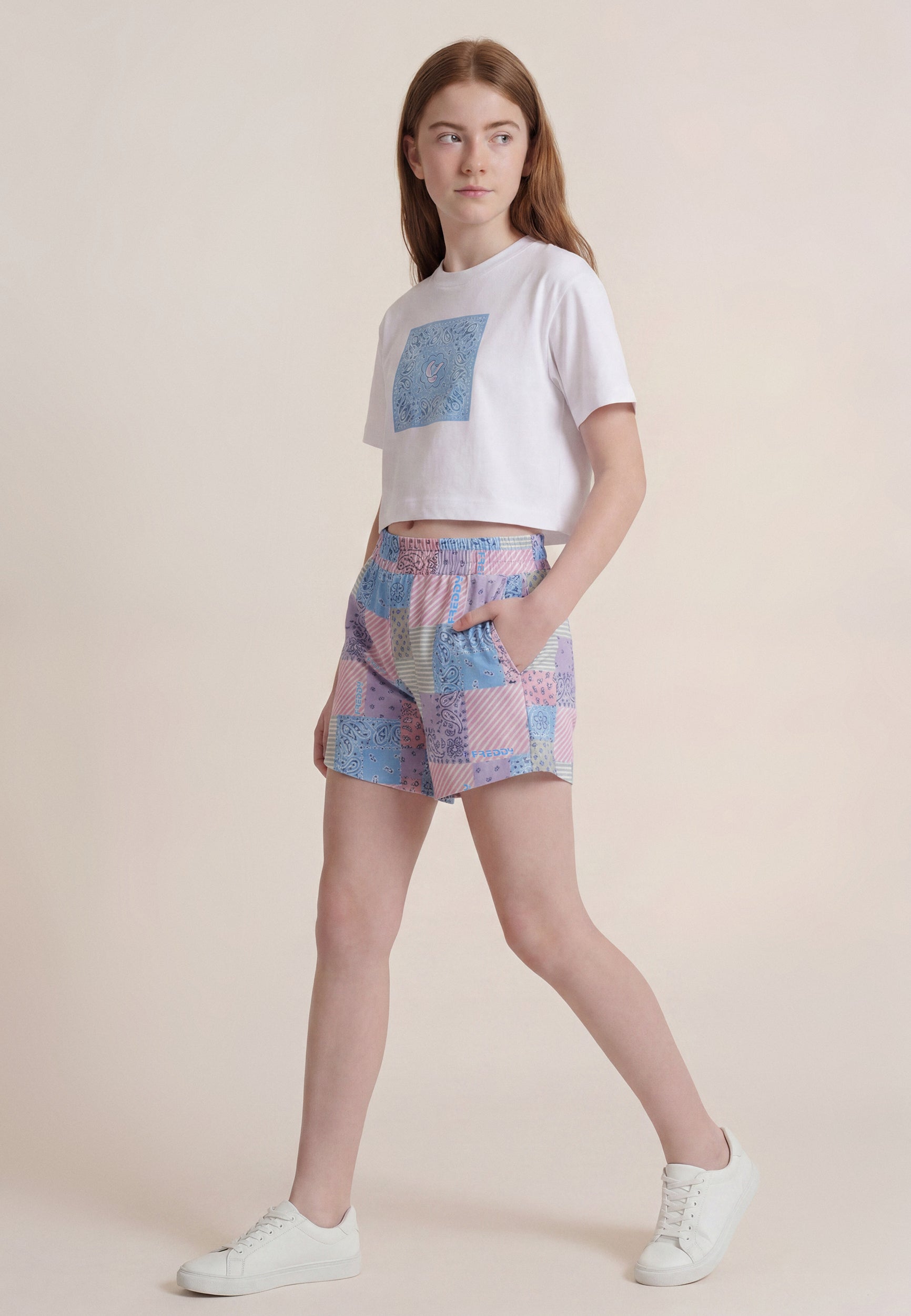 freddy-pantaloni-corti-bambina-e-ragazza-in-jersey-fantasia-mezza-coscia image 2