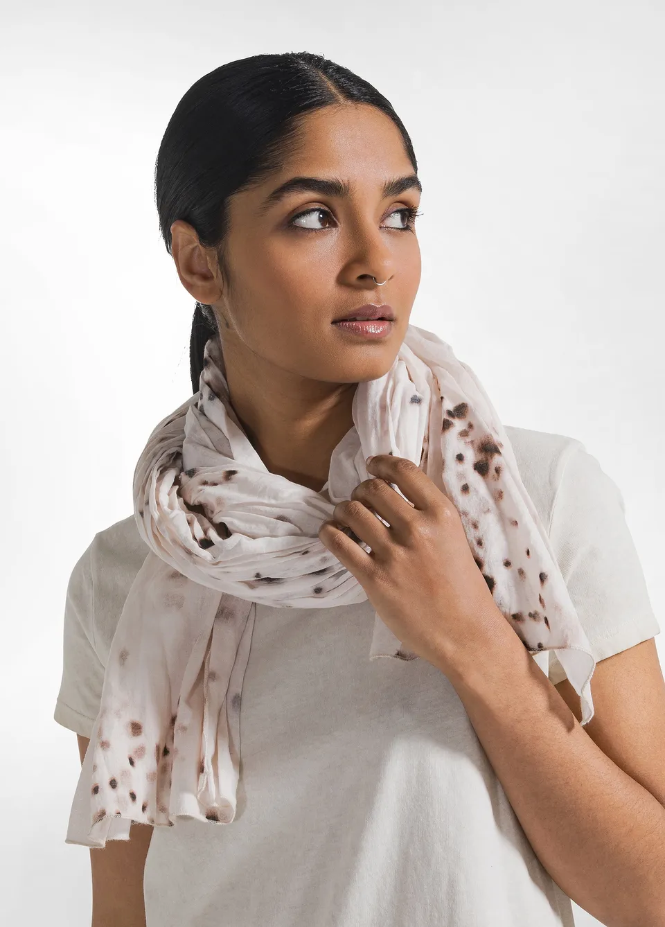 deha-foulard-in-mussola-di-cotone-beige-d42900 image 1