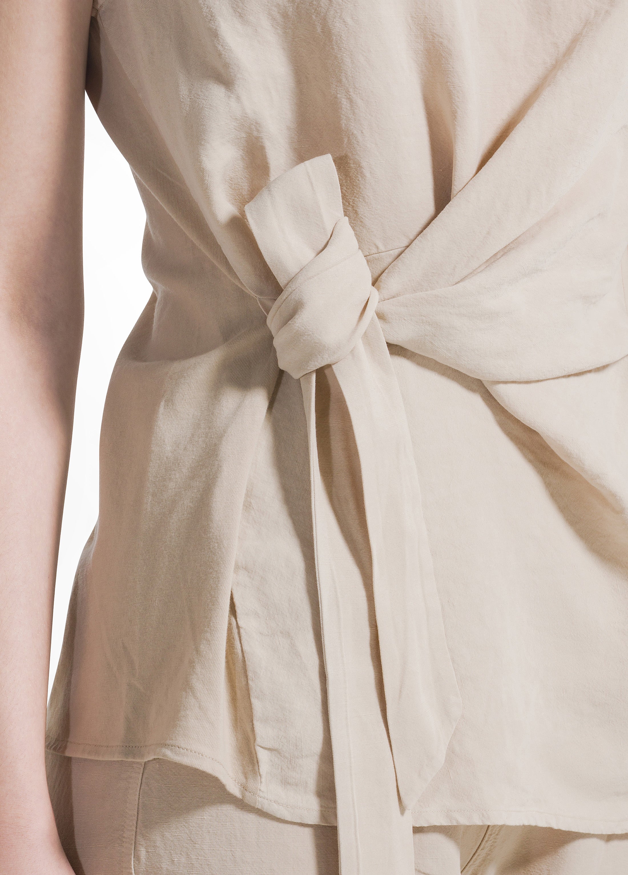 deha-top-in-lino-e-cotone-con-cintura-beige-donna image 3