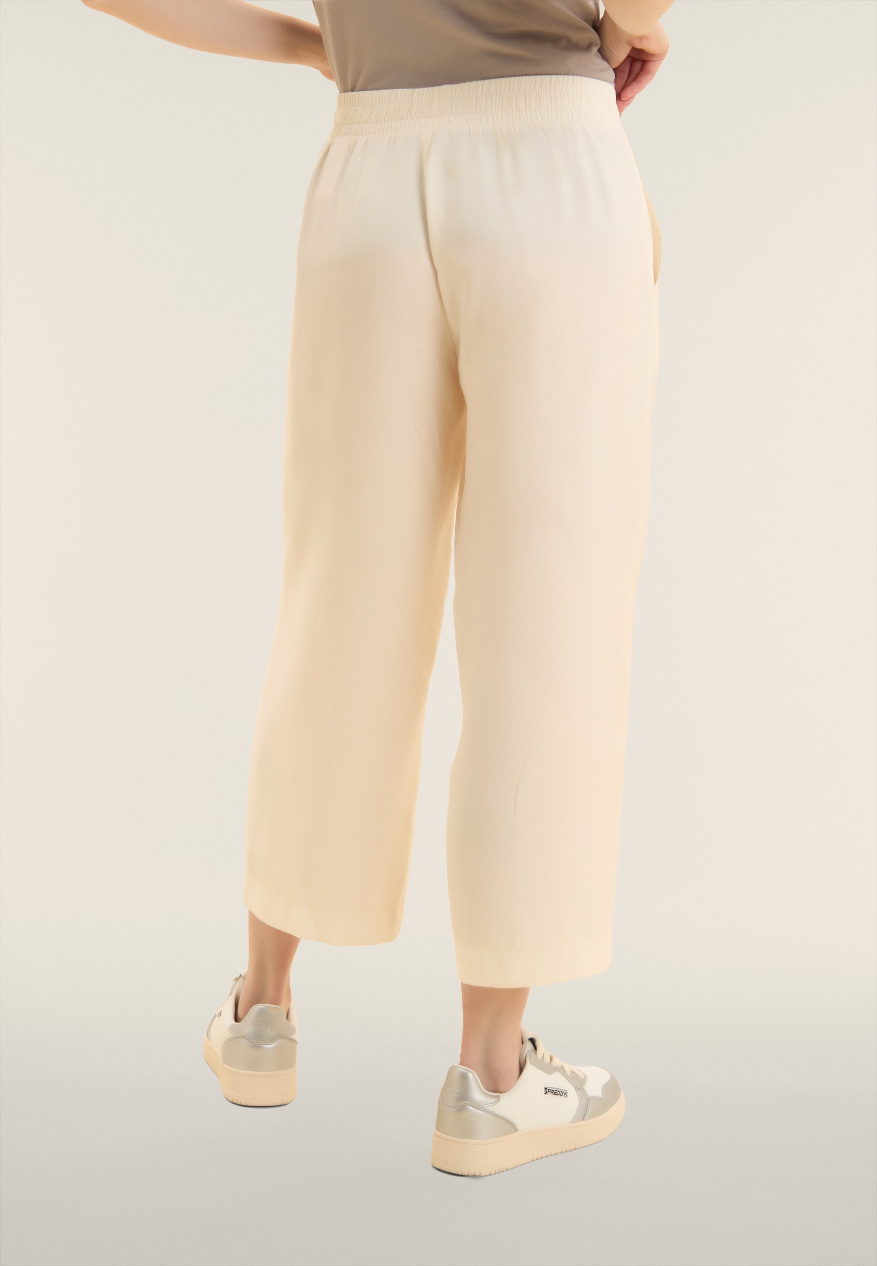 freddy-pantaloni-sportivi-cropped-wide-leg-con-strass image 3