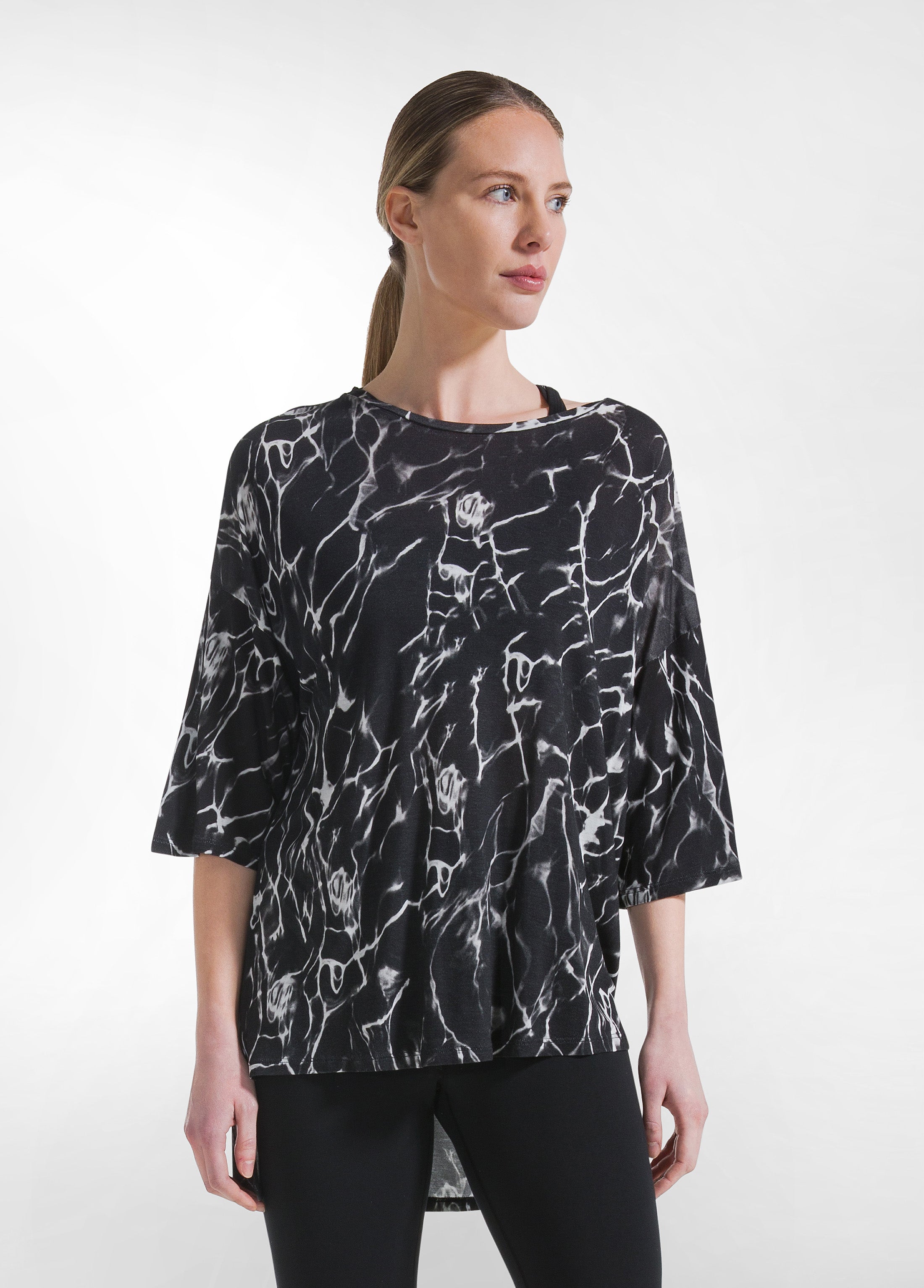 deha-t-shirt-oversize-allover-in-viscosa-nero image 1
