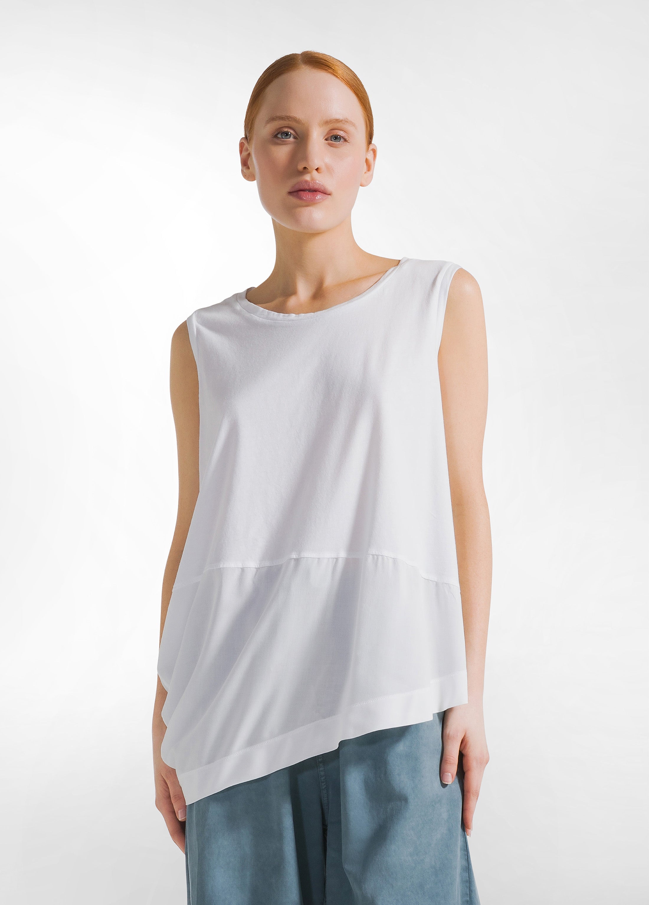 deha-top-asimmetrico-con-inserti-in-mussola-bianco image 1