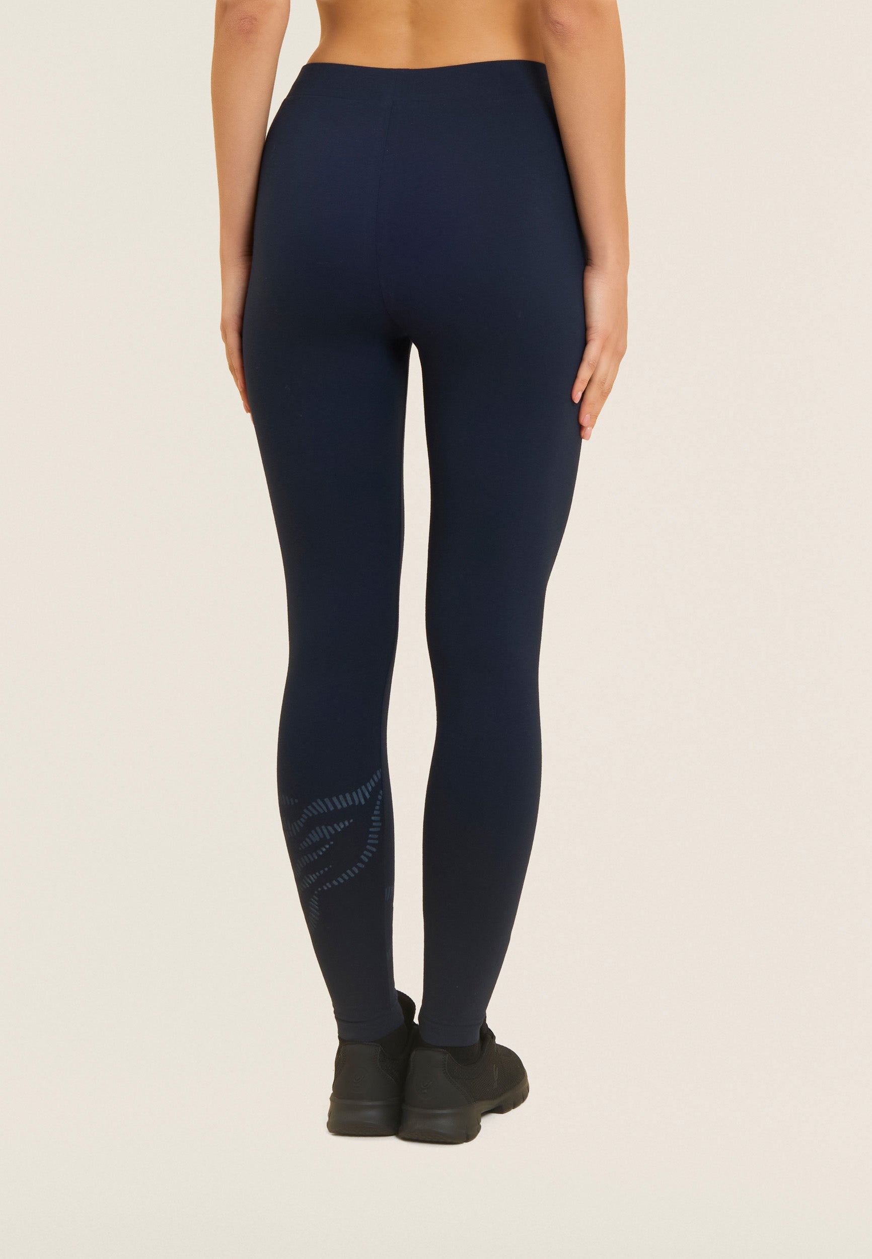 freddy-leggings-7-8-con-motivo-grafico-e-logo-glitter-sul-fondo image 3