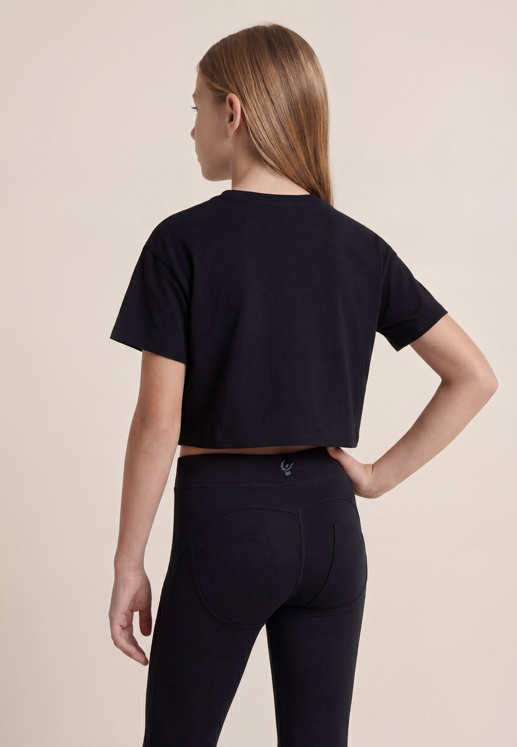 freddy-t-shirt-cropped-logo-ricamato-bambina-e-ragazza image 3