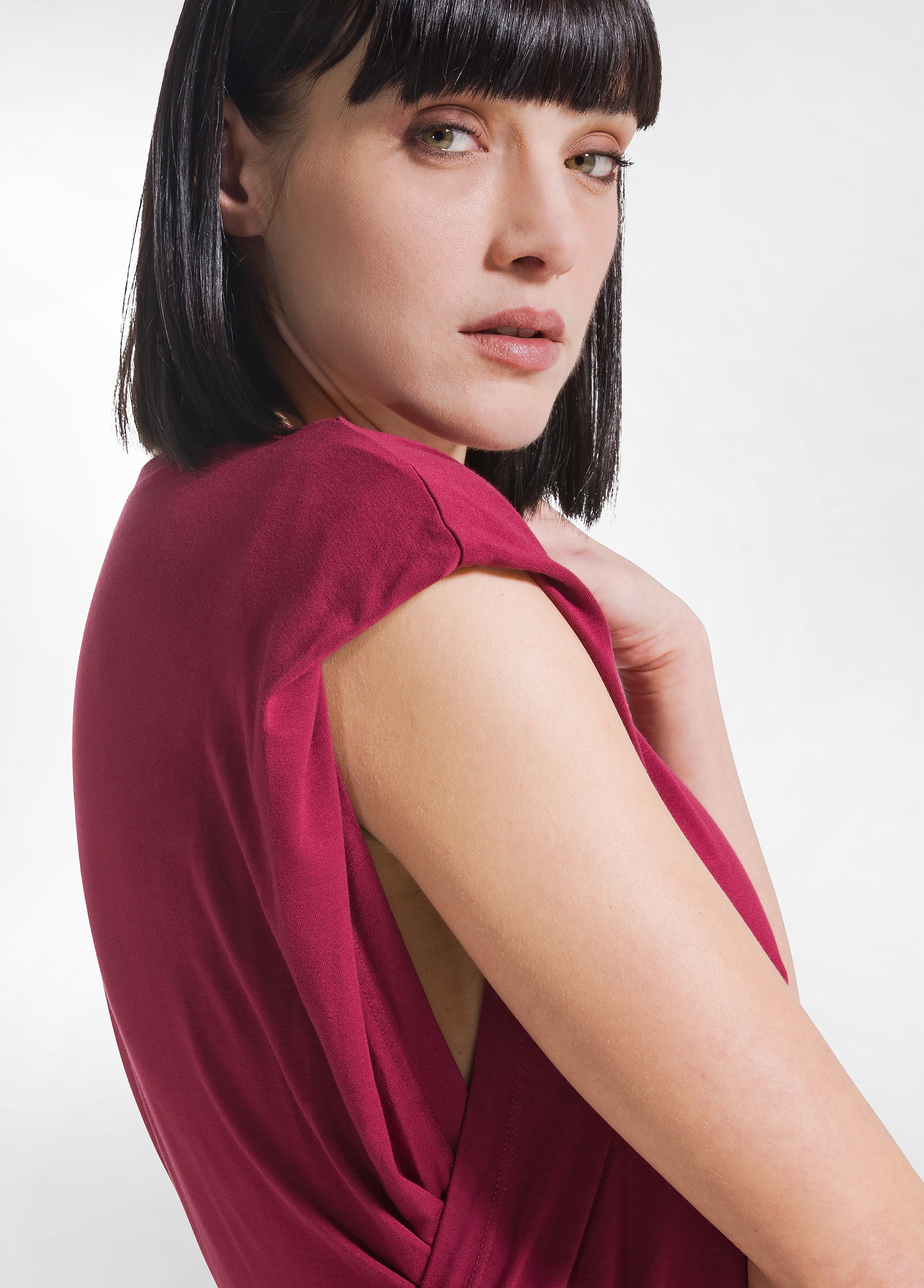 deha-completo-t-shirt-e-pantalone-dritto-in-viscosa-stretch-rosso image 3