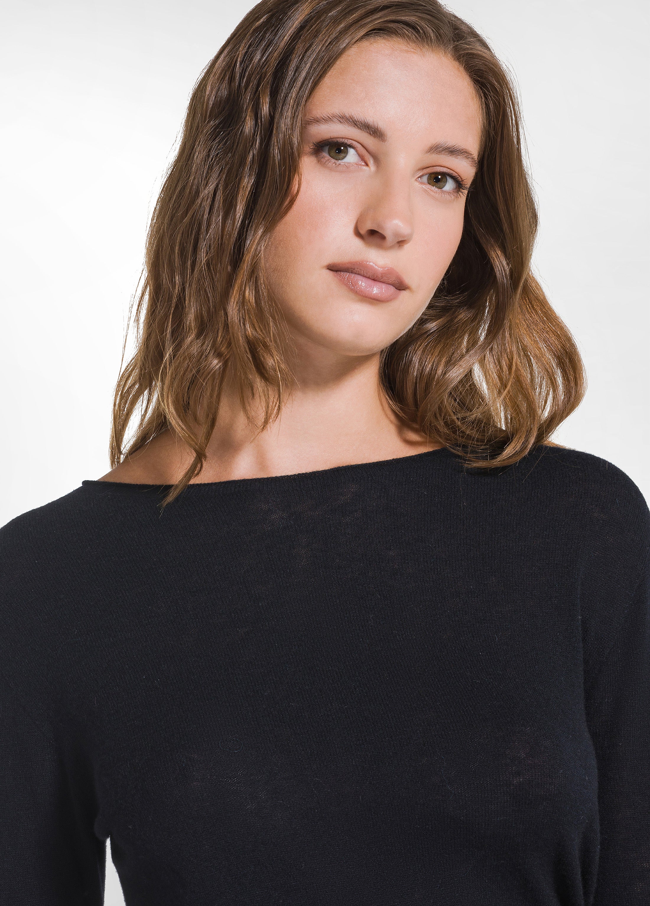 deha-maglia-girocollo-in-lana-leggera-nero-d52712 image 3