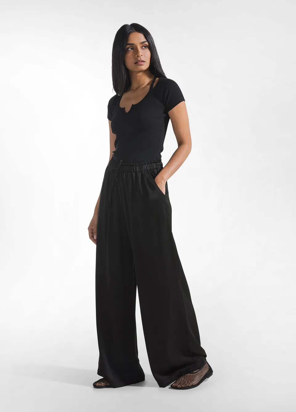 deha-pantaloni-palazzo-in-satin-nero-100-viscosa image 1