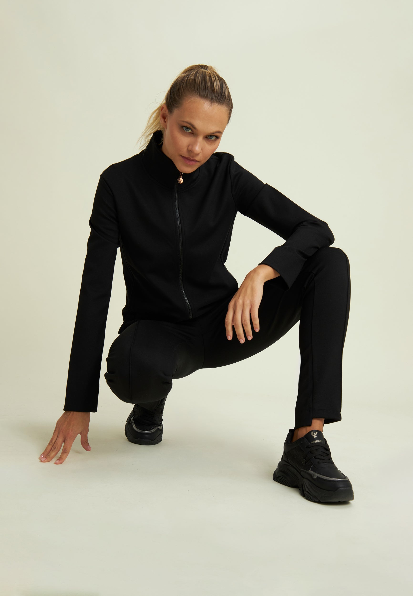 freddy-pantaloni-donna-in-viscosa-fondo-asimmetrico-vita-alta image 5