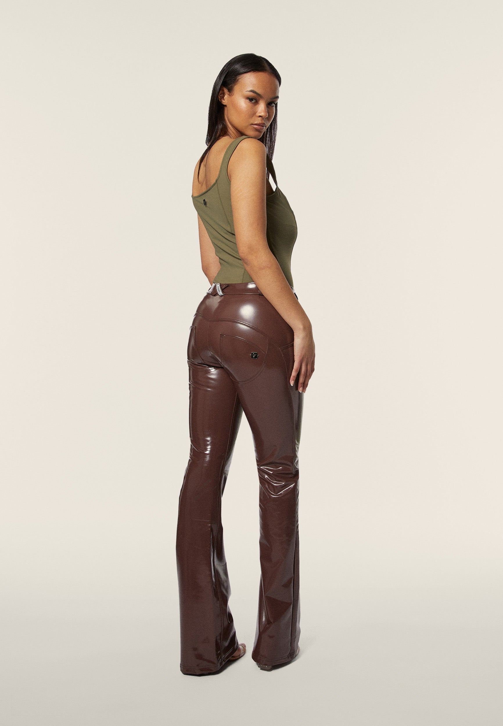 freddy-pantaloni-wr-up-vita-regular-a-zampa-in-tessuto-latex image 4