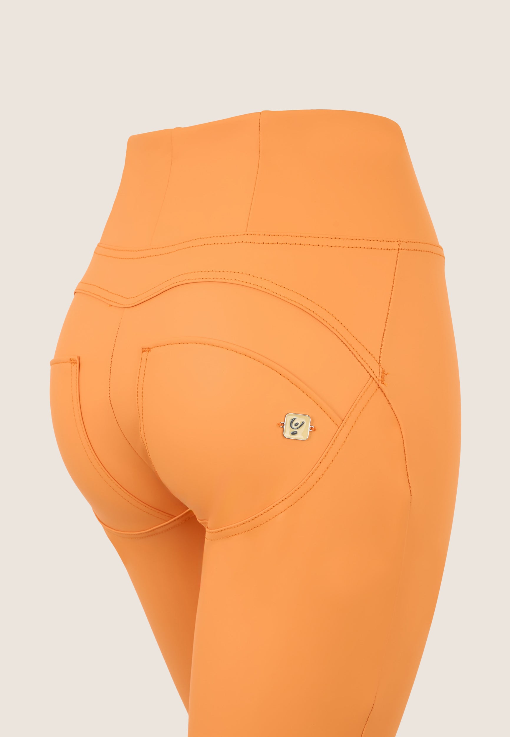 freddy-wr-up-pantaloni-push-up-clessidra-vita-alta-similpelle-eco-donna image 3