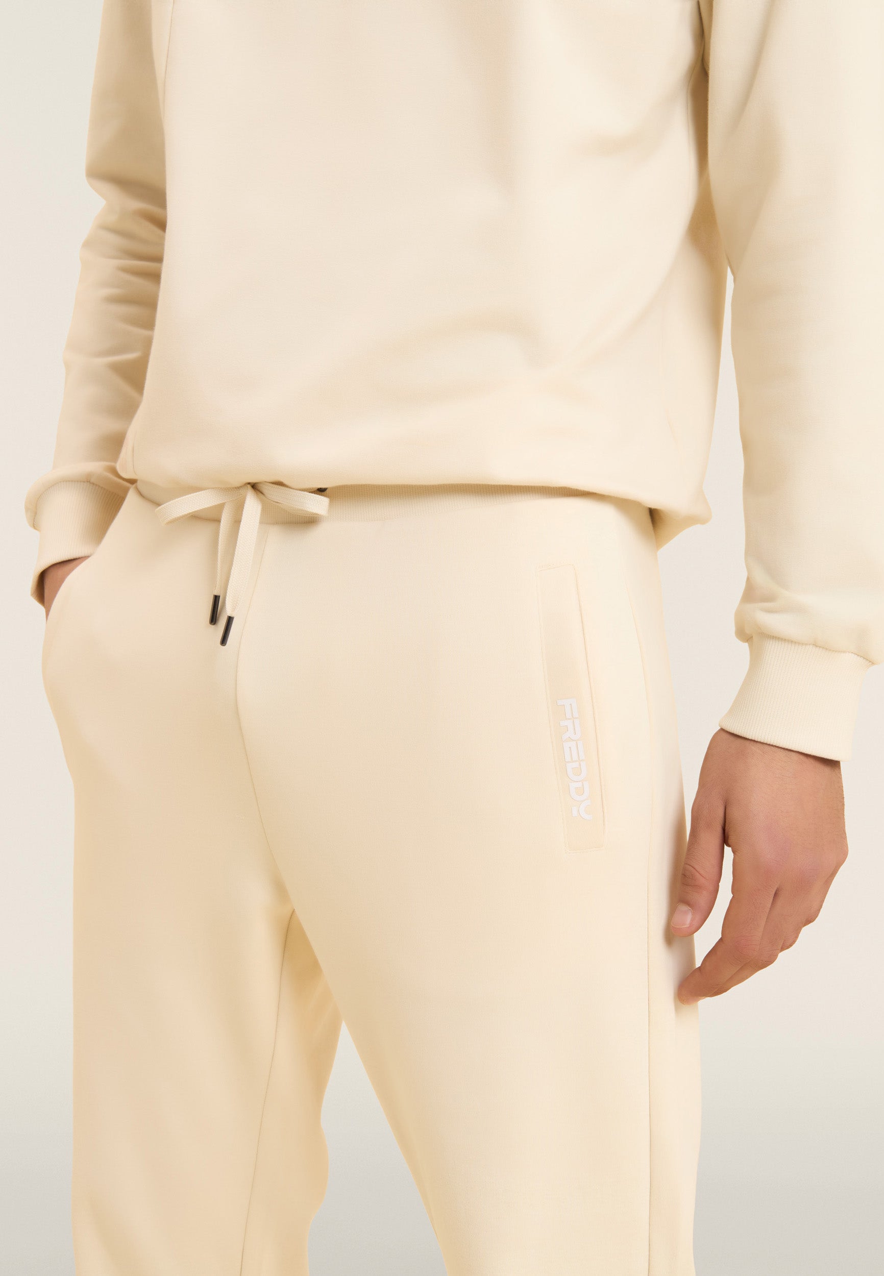freddy-pantaloni-sportivi-in-cotone-interlock-con-taschino-posteriore-regular-fu image 4