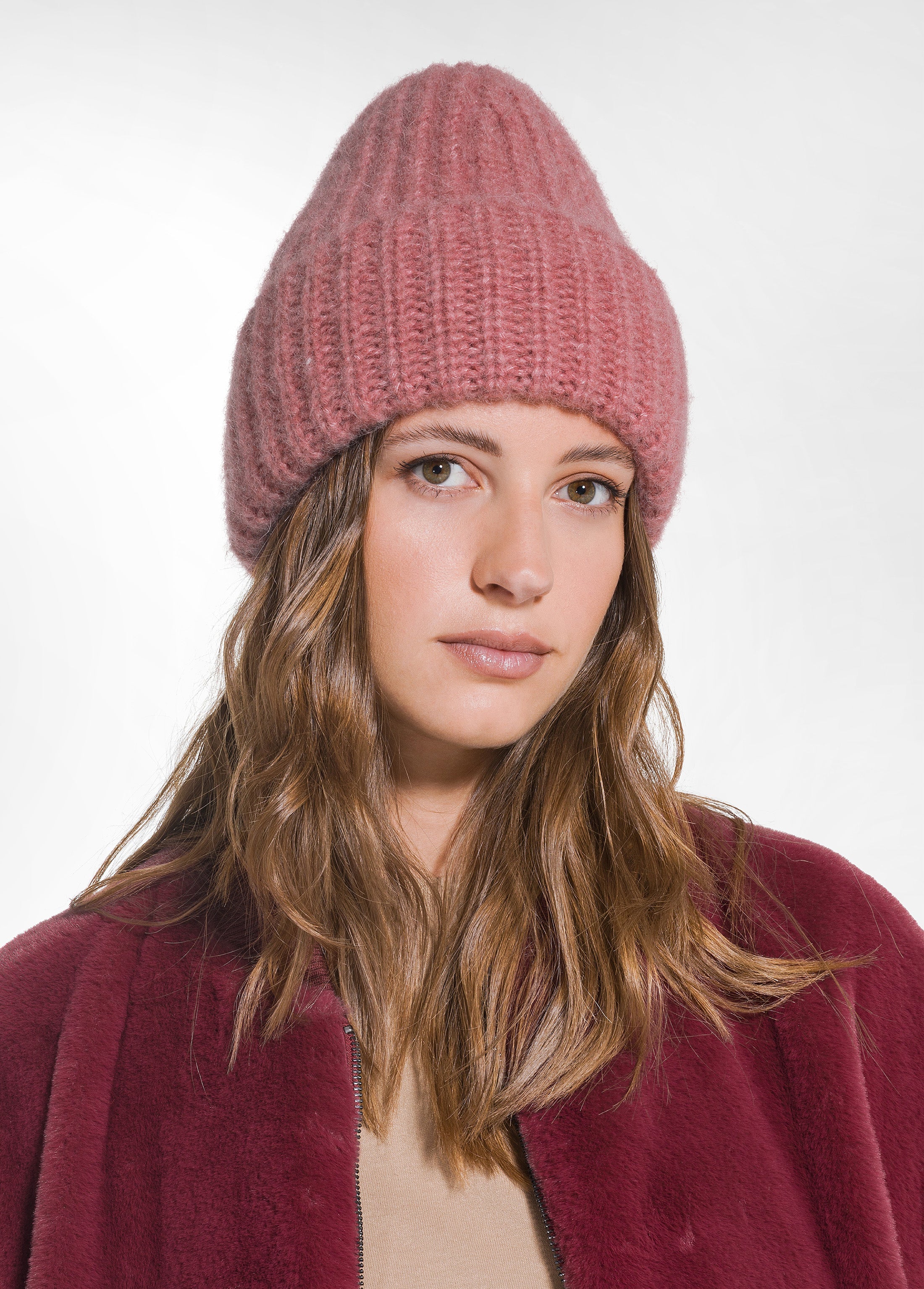 deha-berretto-in-alpaca-con-risvolto-rosa image 1