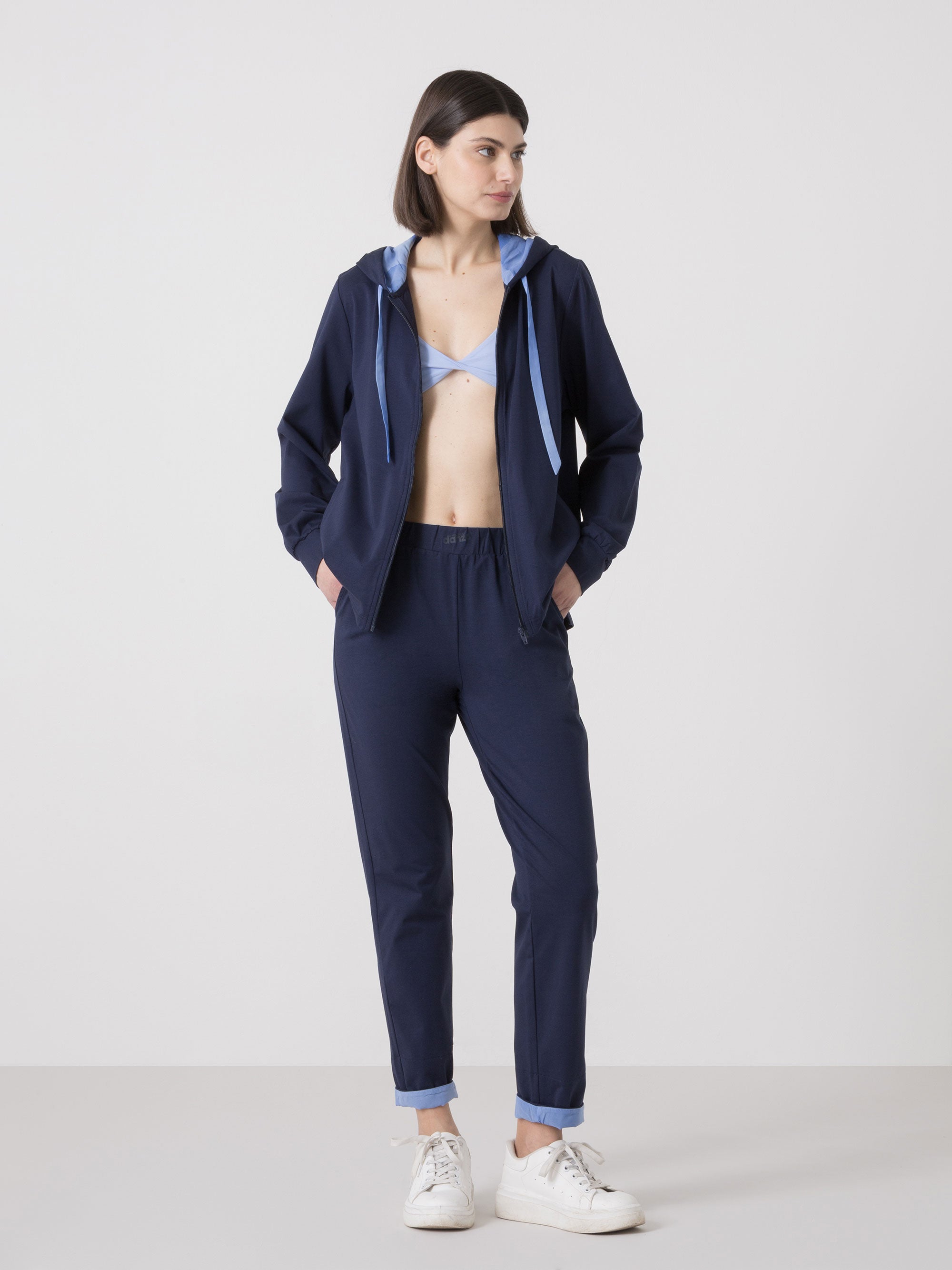 dimensione-danza-felpa-donna-con-cappuccio-full-zip-e-dettagli-a-contrasto image 2